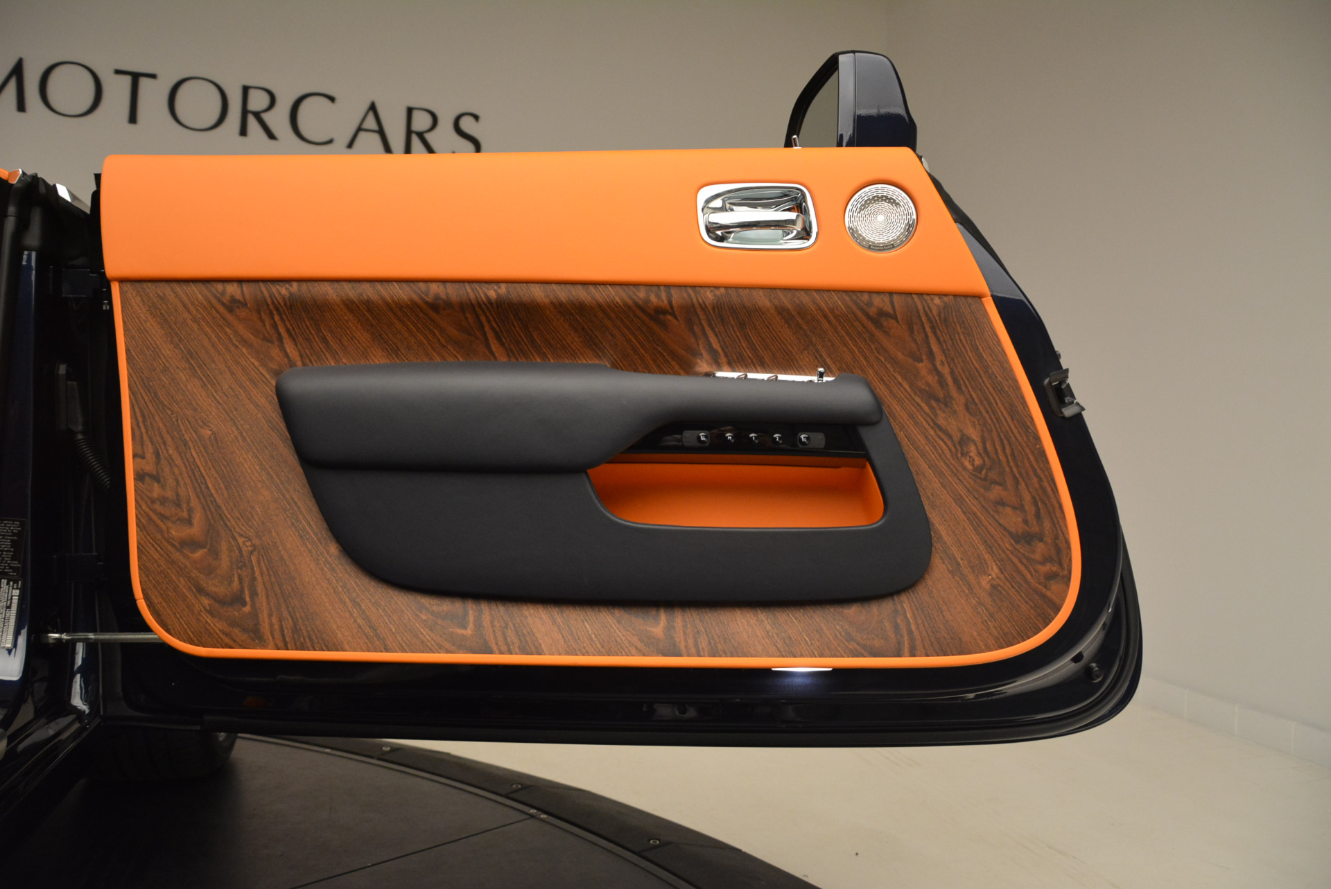 New-2018-Rolls-Royce-Dawn