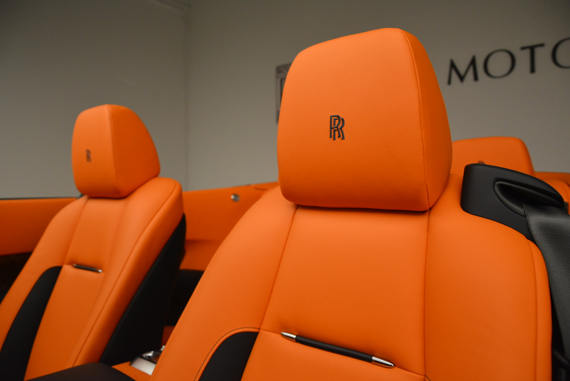 New-2018-Rolls-Royce-Dawn