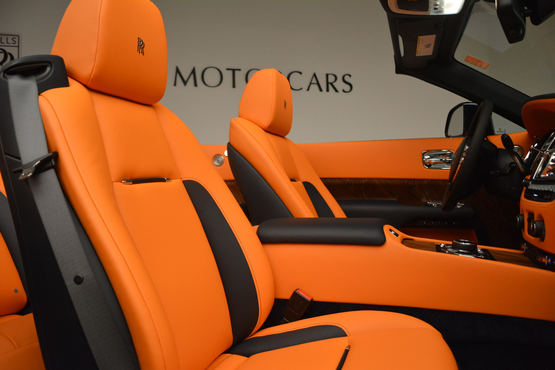 New-2018-Rolls-Royce-Dawn