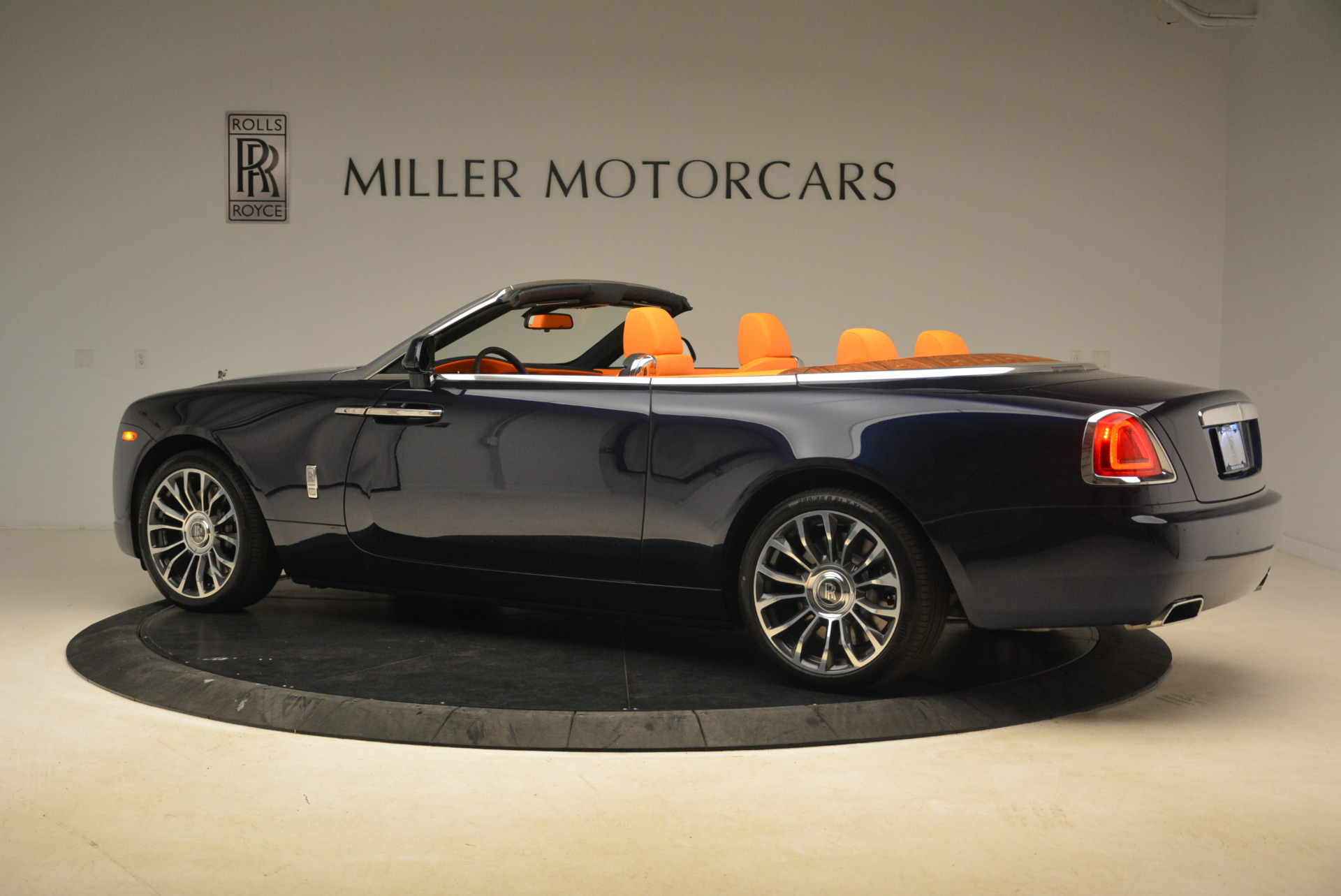 New-2018-Rolls-Royce-Dawn