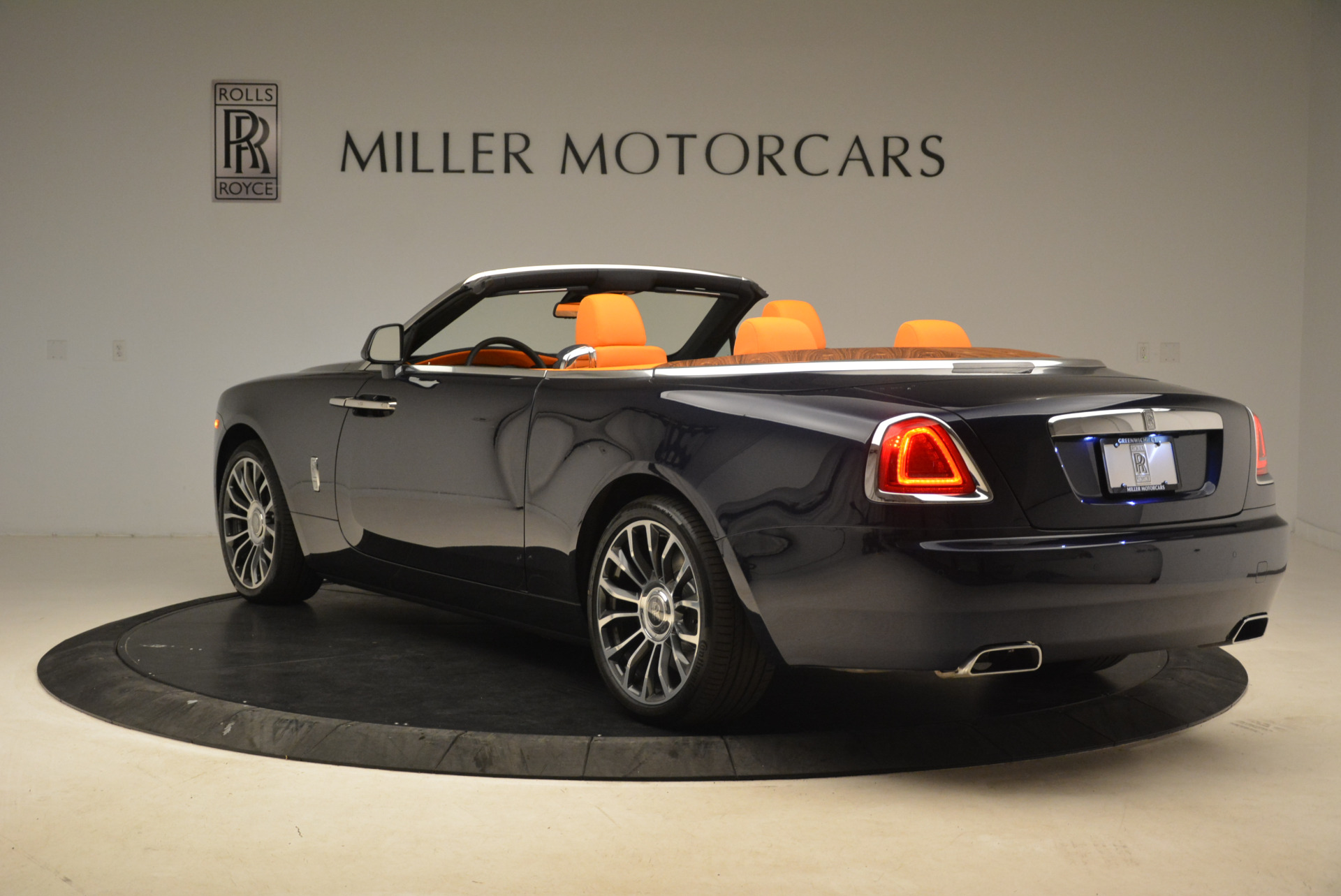 New-2018-Rolls-Royce-Dawn