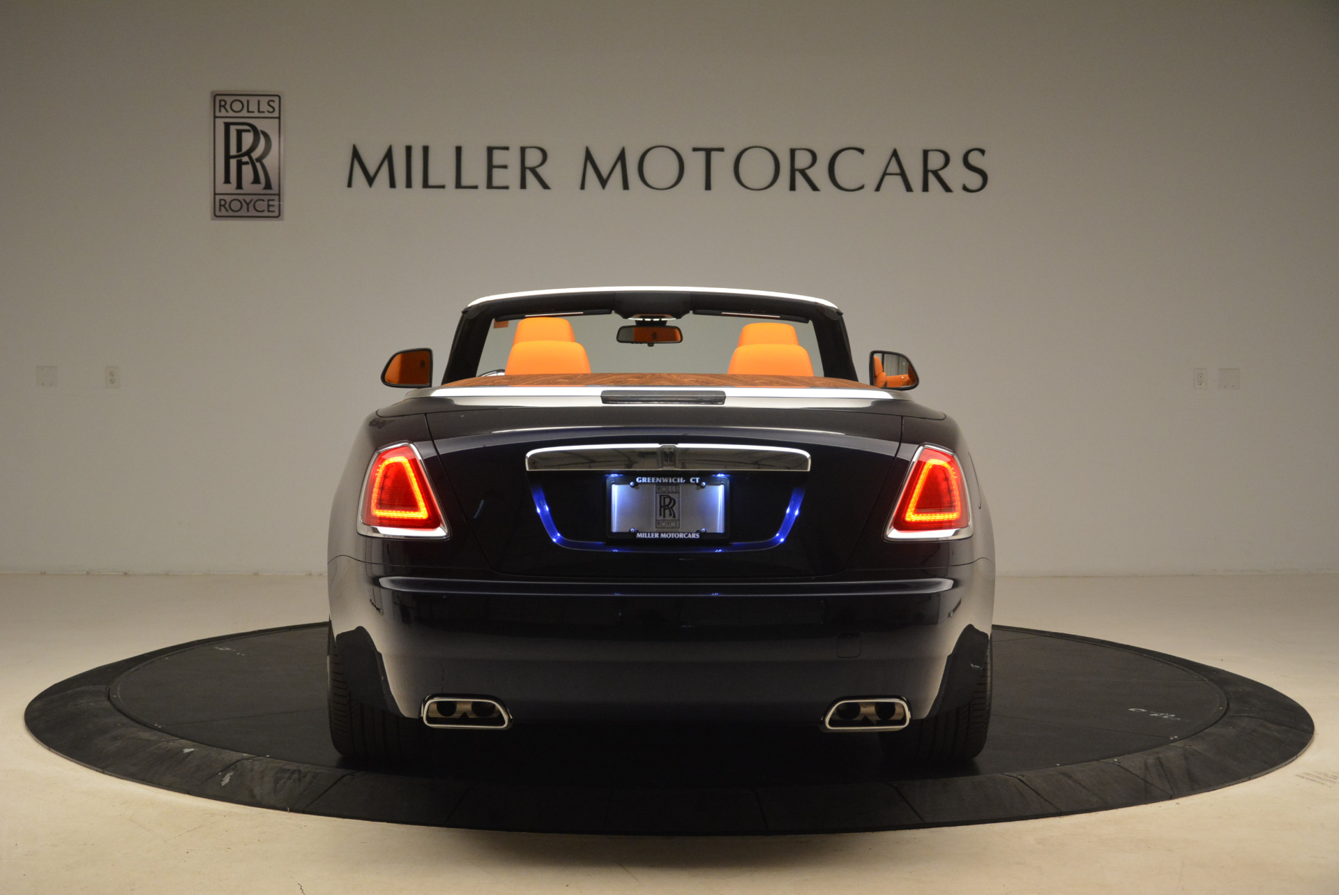 New-2018-Rolls-Royce-Dawn