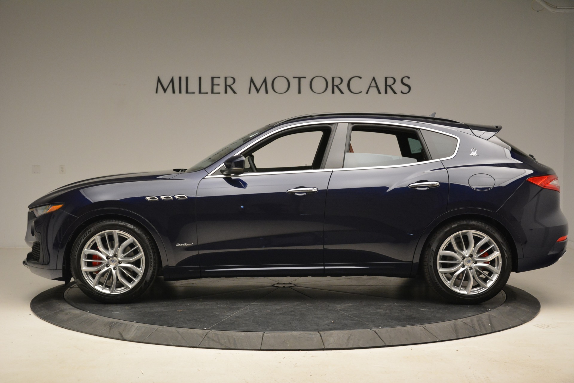 New-2018-Maserati-Levante-Q4-GranSport