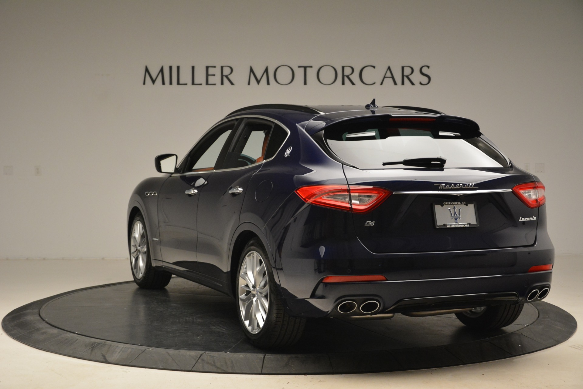 New-2018-Maserati-Levante-Q4-GranSport