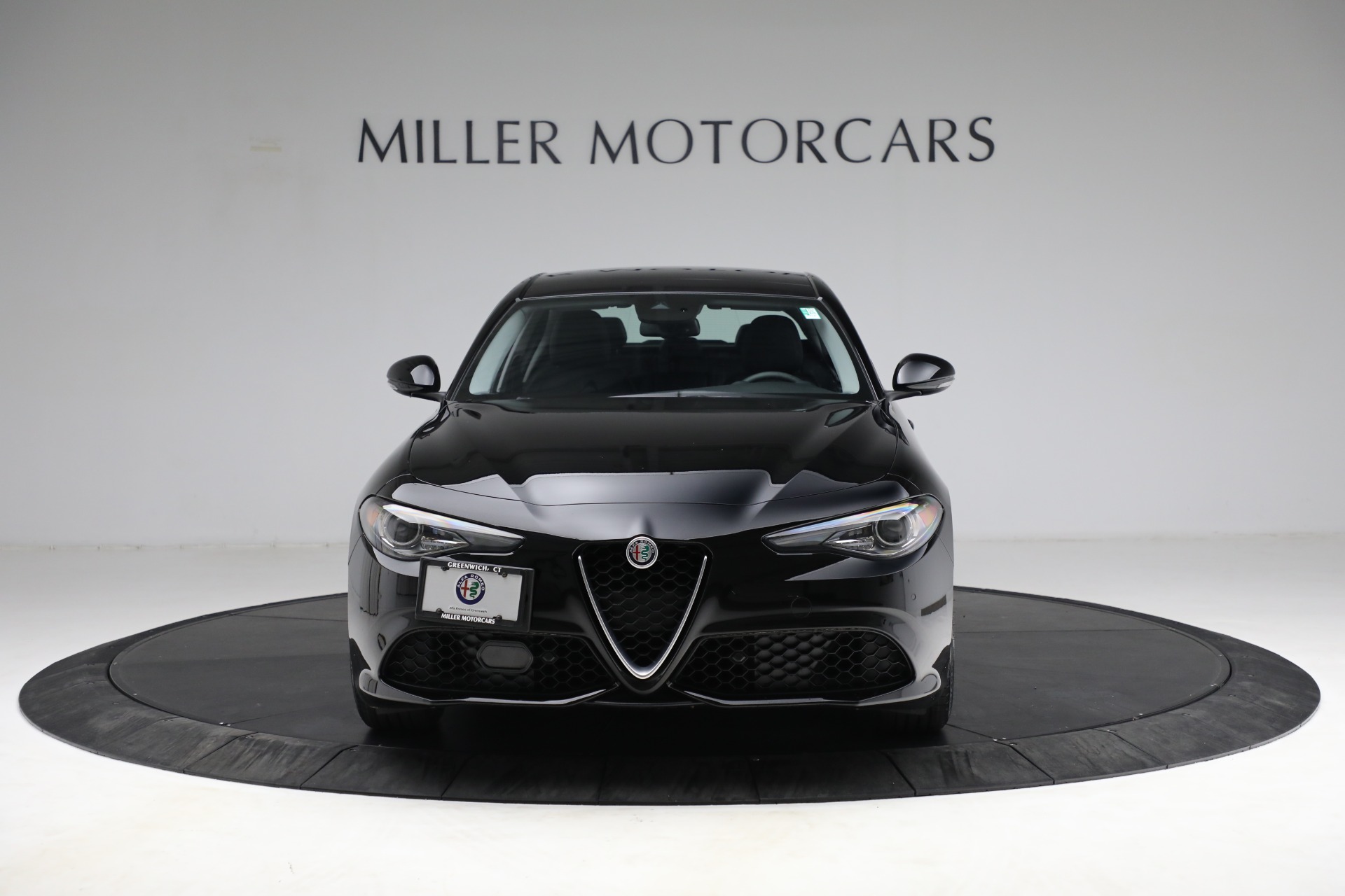 Used-2018-Alfa-Romeo-Giulia-Ti-Sport-Q4