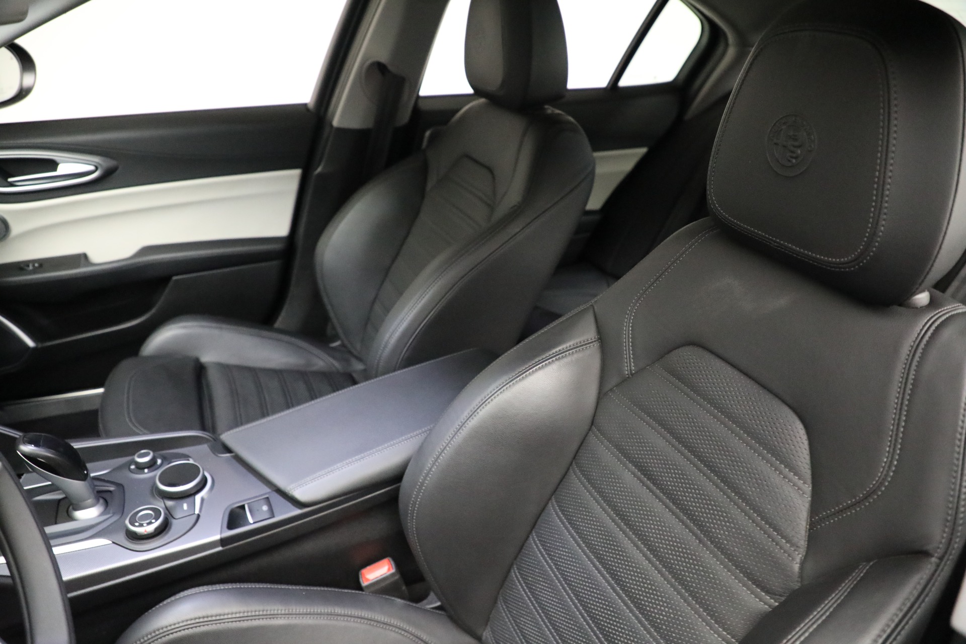 Used-2018-Alfa-Romeo-Giulia-Ti-Sport-Q4