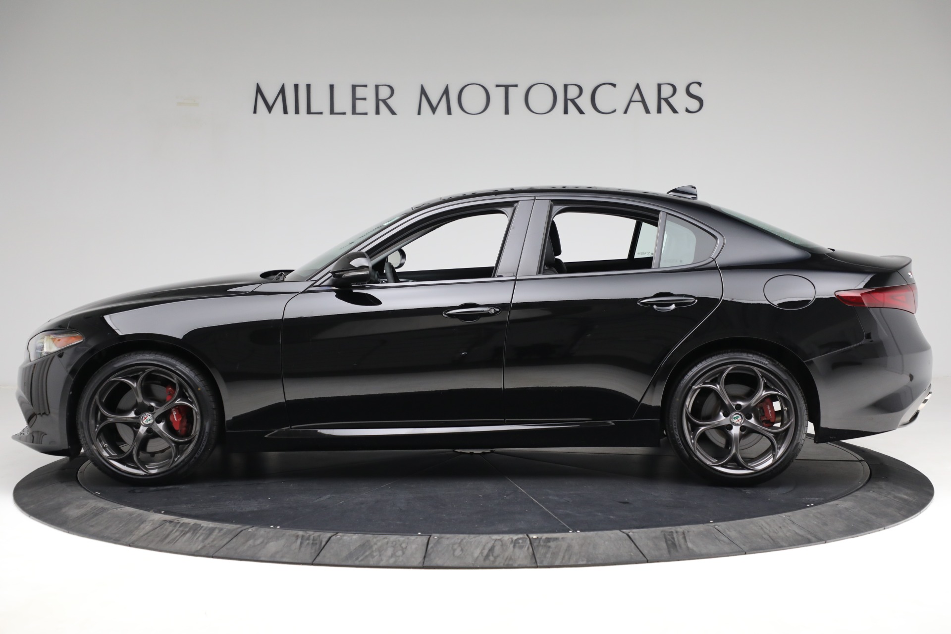 Used-2018-Alfa-Romeo-Giulia-Ti-Sport-Q4