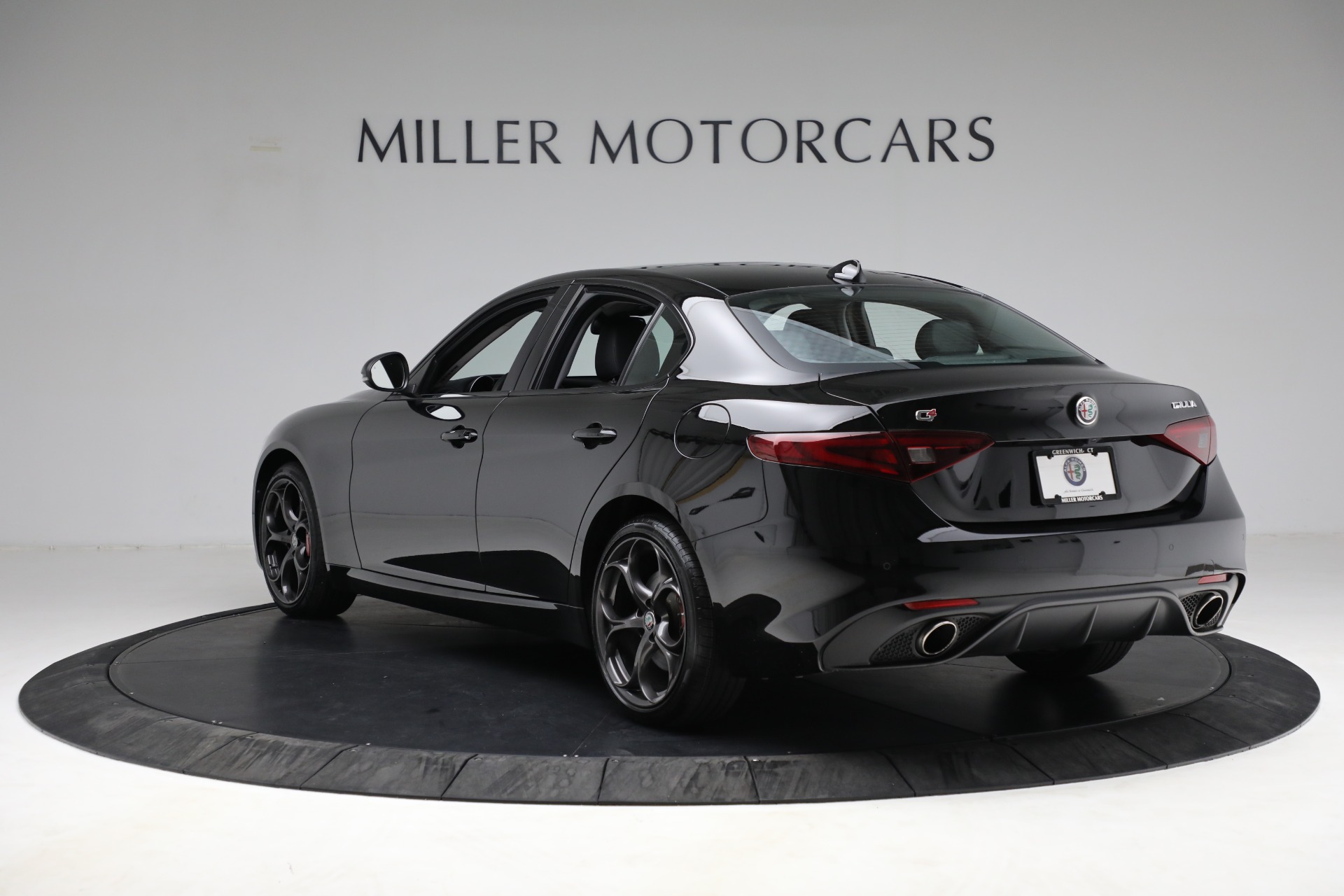 Used-2018-Alfa-Romeo-Giulia-Ti-Sport-Q4