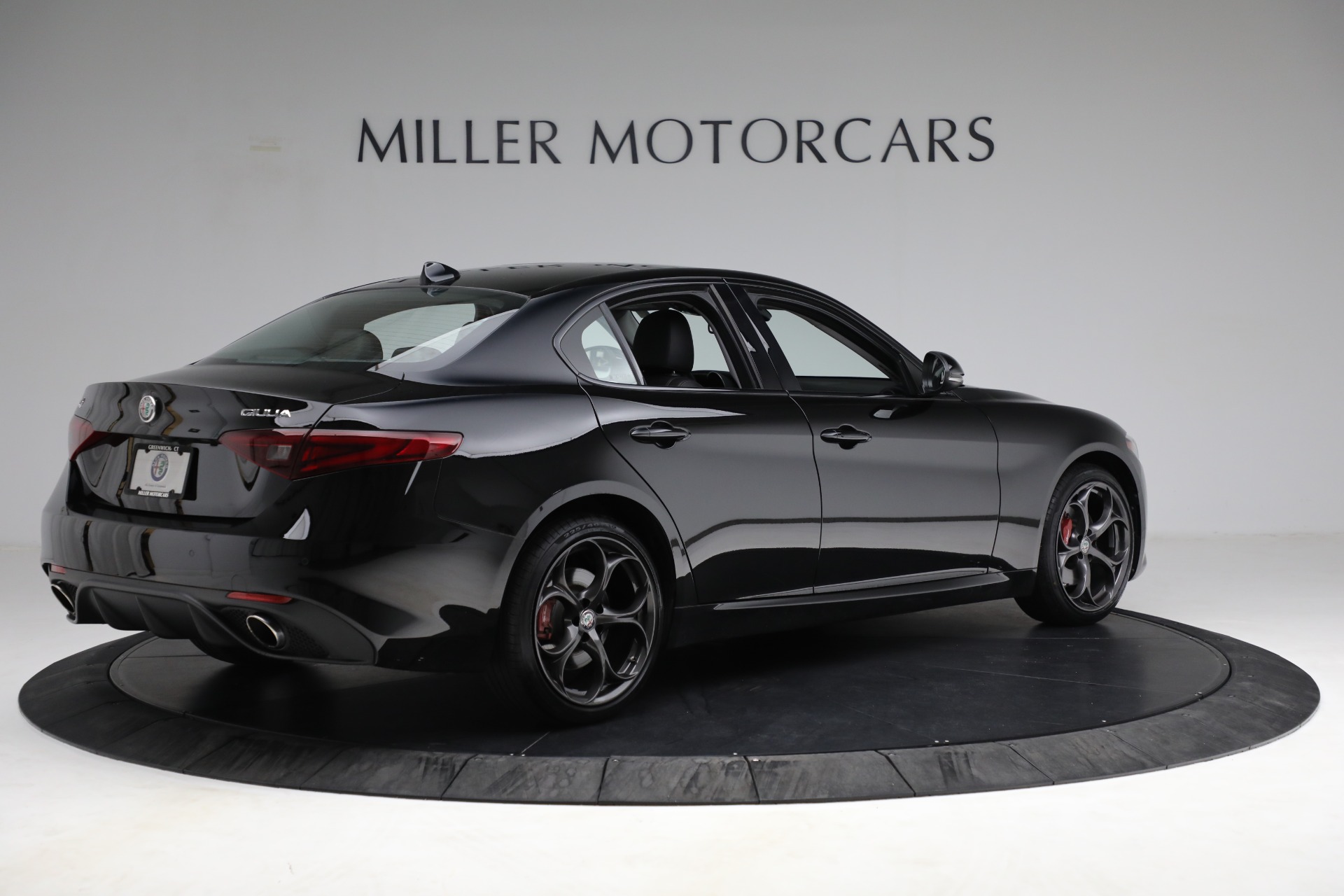 Used-2018-Alfa-Romeo-Giulia-Ti-Sport-Q4