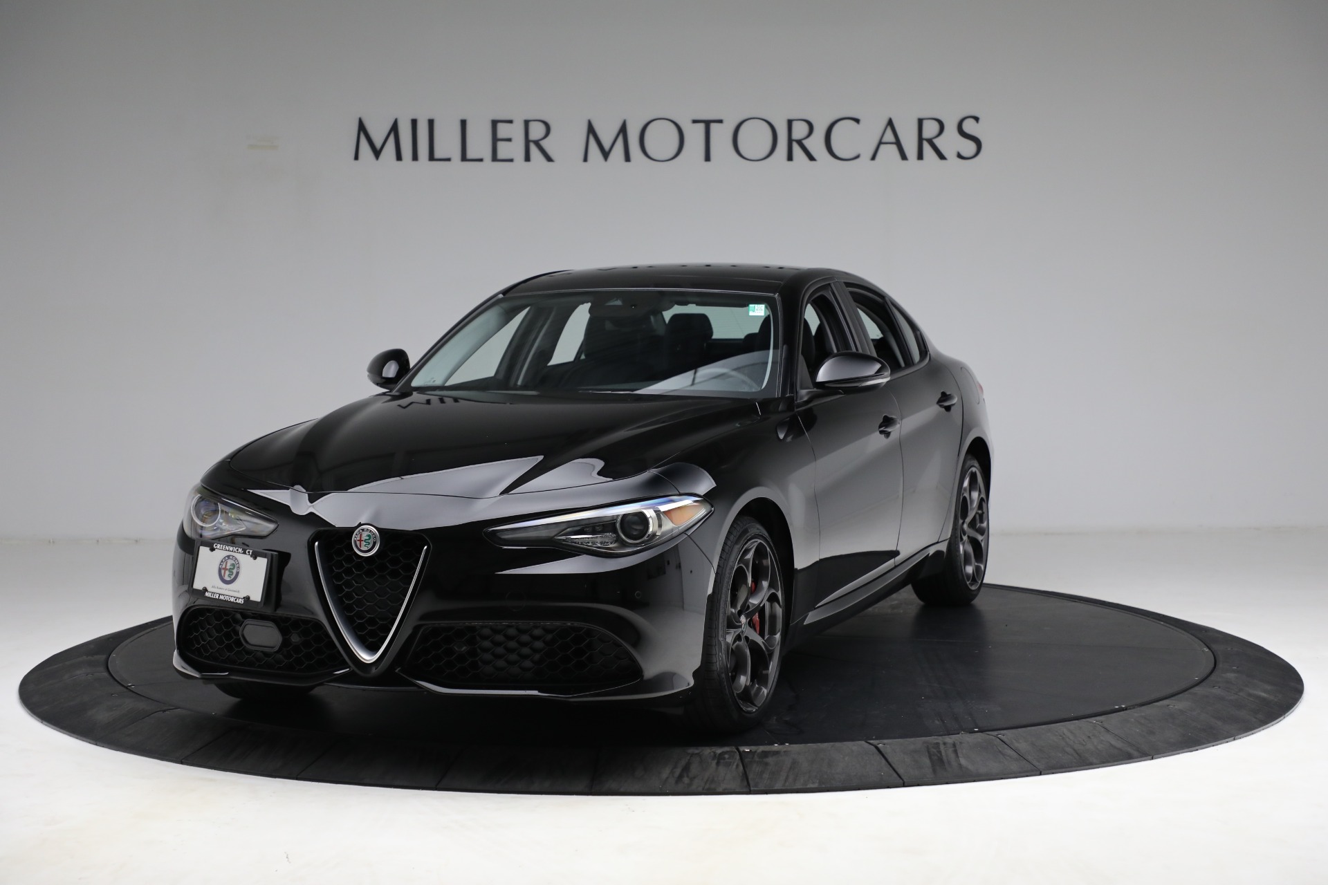 Used-2018-Alfa-Romeo-Giulia-Ti-Sport-Q4