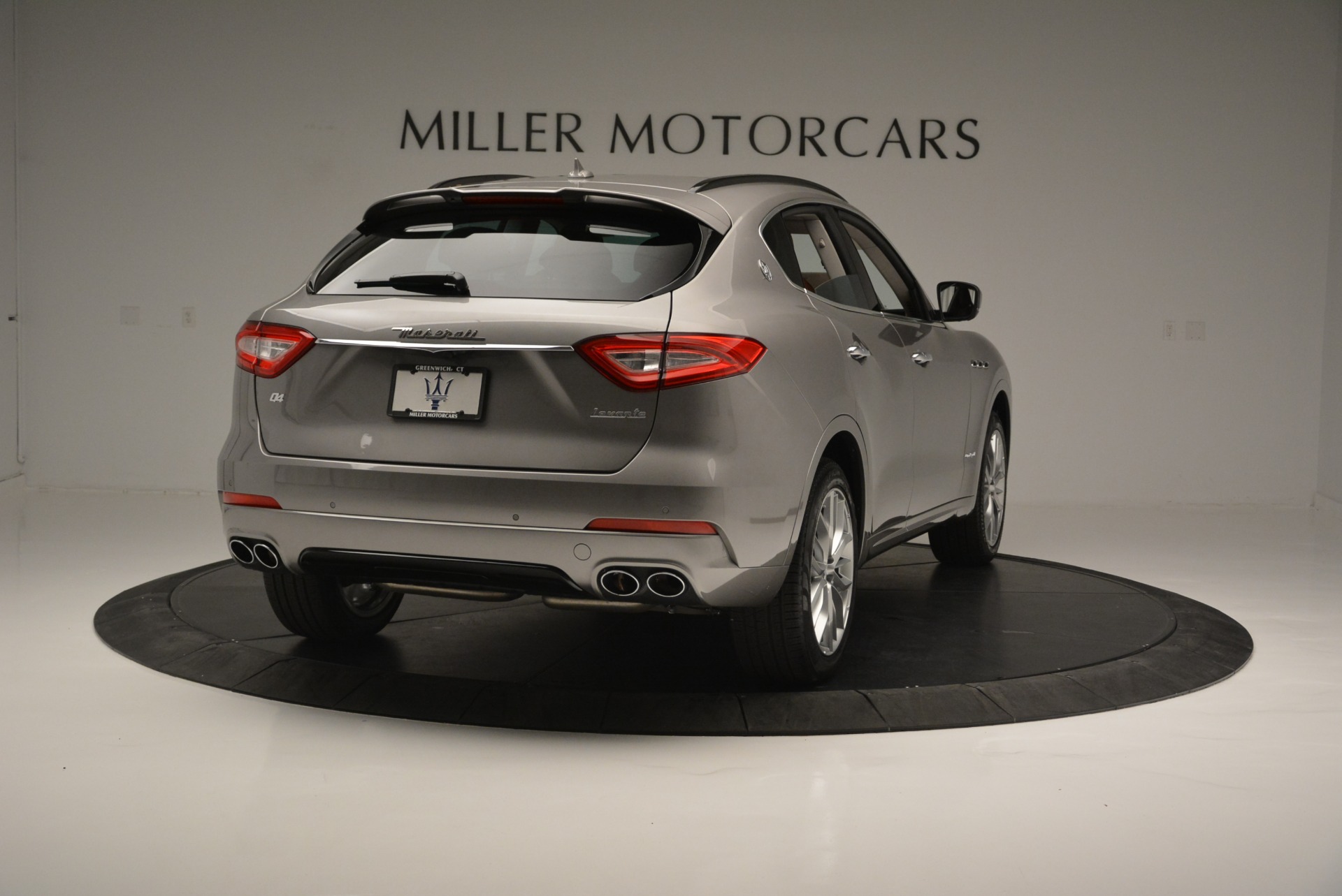 New-2018-Maserati-Levante-Q4-GranSport