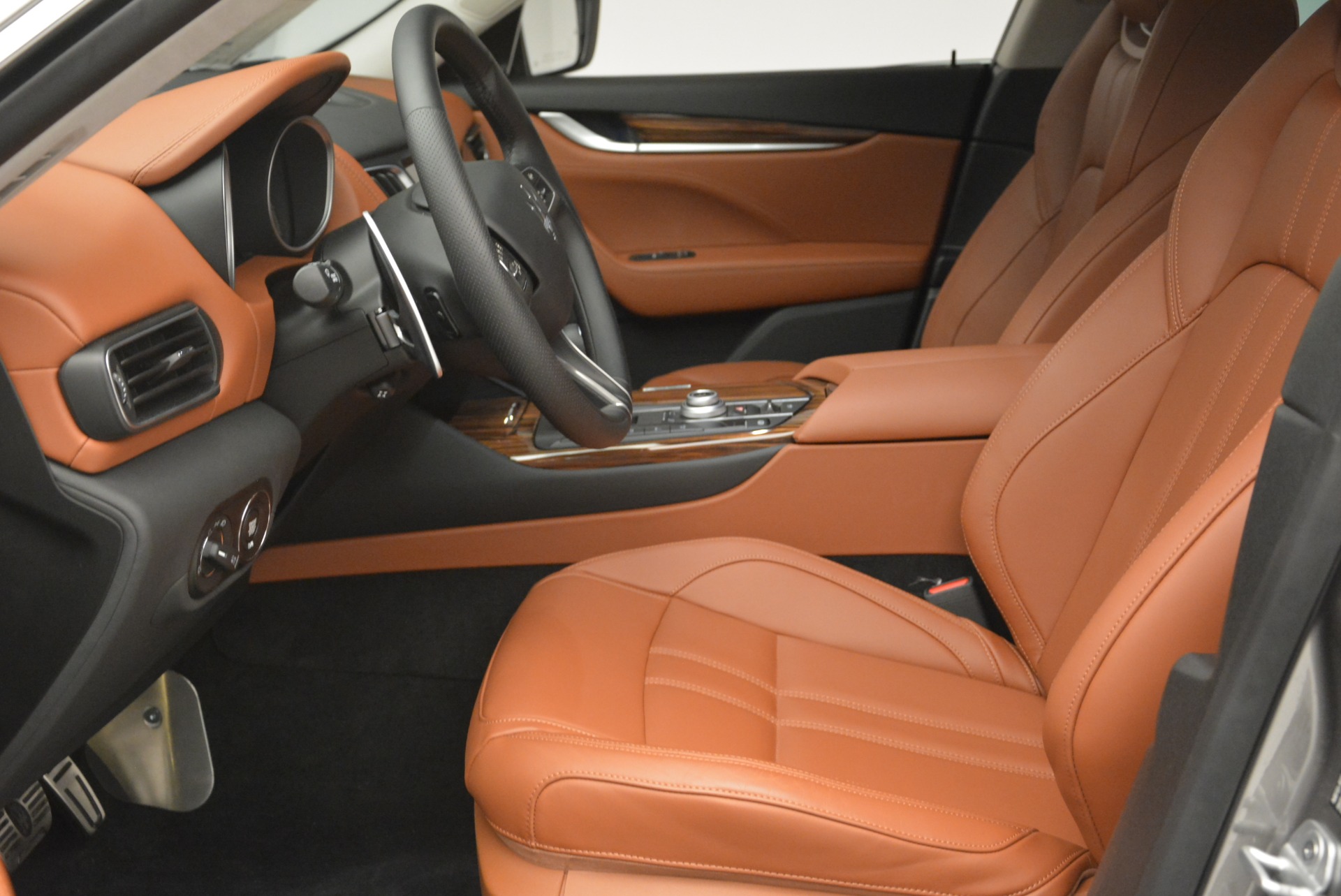 New-2018-Maserati-Levante-Q4-GranSport