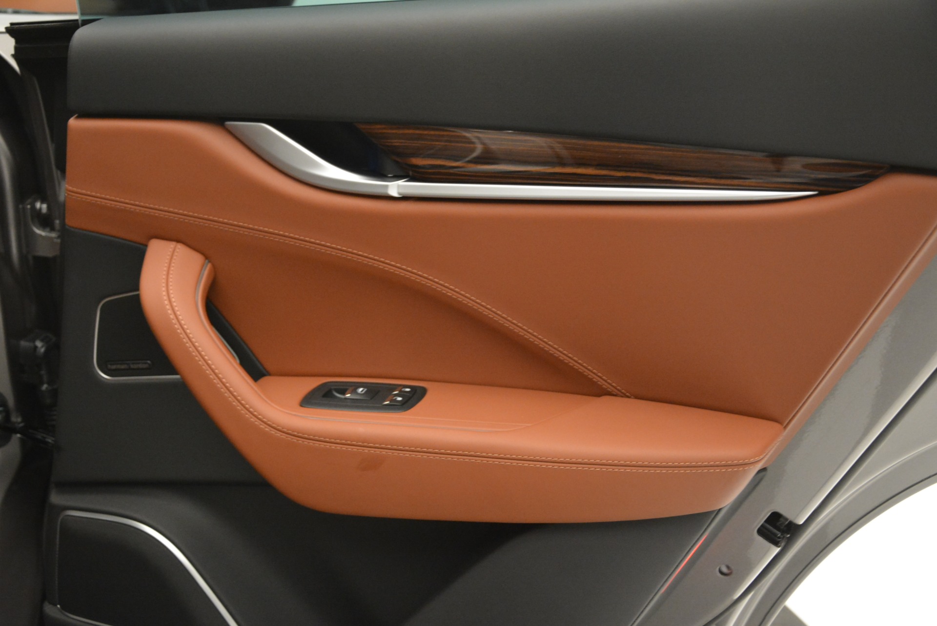 New-2018-Maserati-Levante-Q4-GranSport