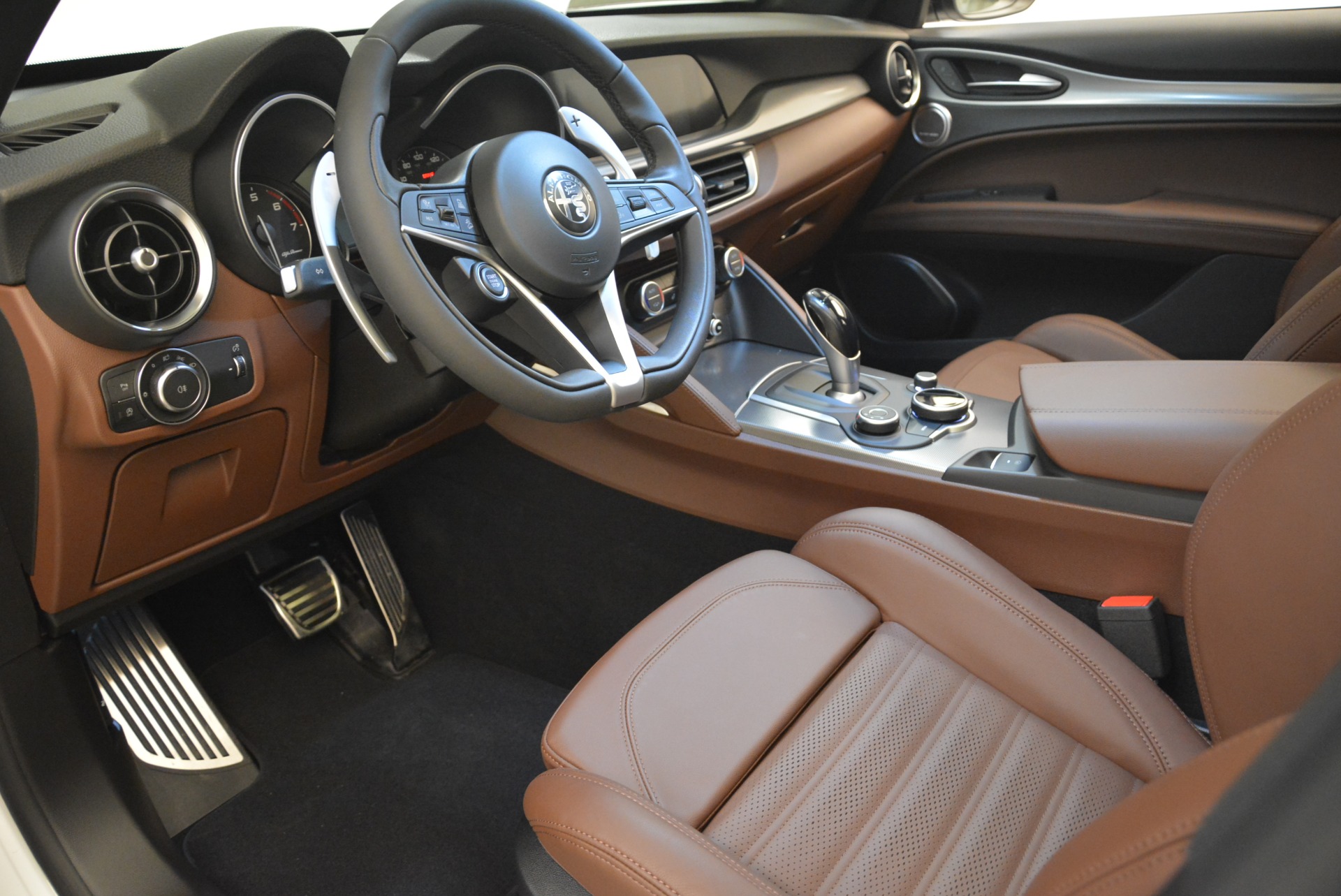 New-2018-Alfa-Romeo-Stelvio-Ti-Sport-Q4