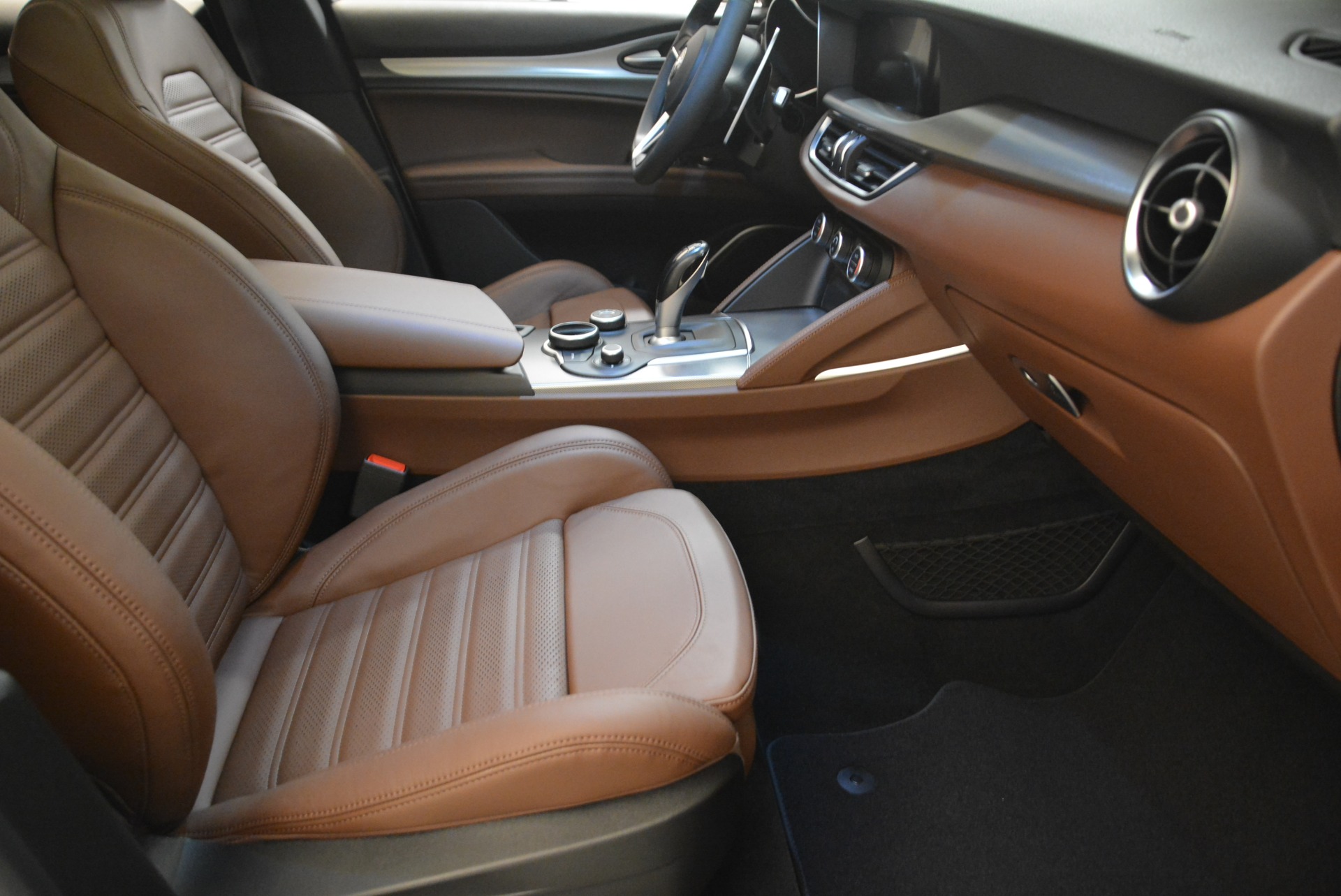 New-2018-Alfa-Romeo-Stelvio-Ti-Sport-Q4