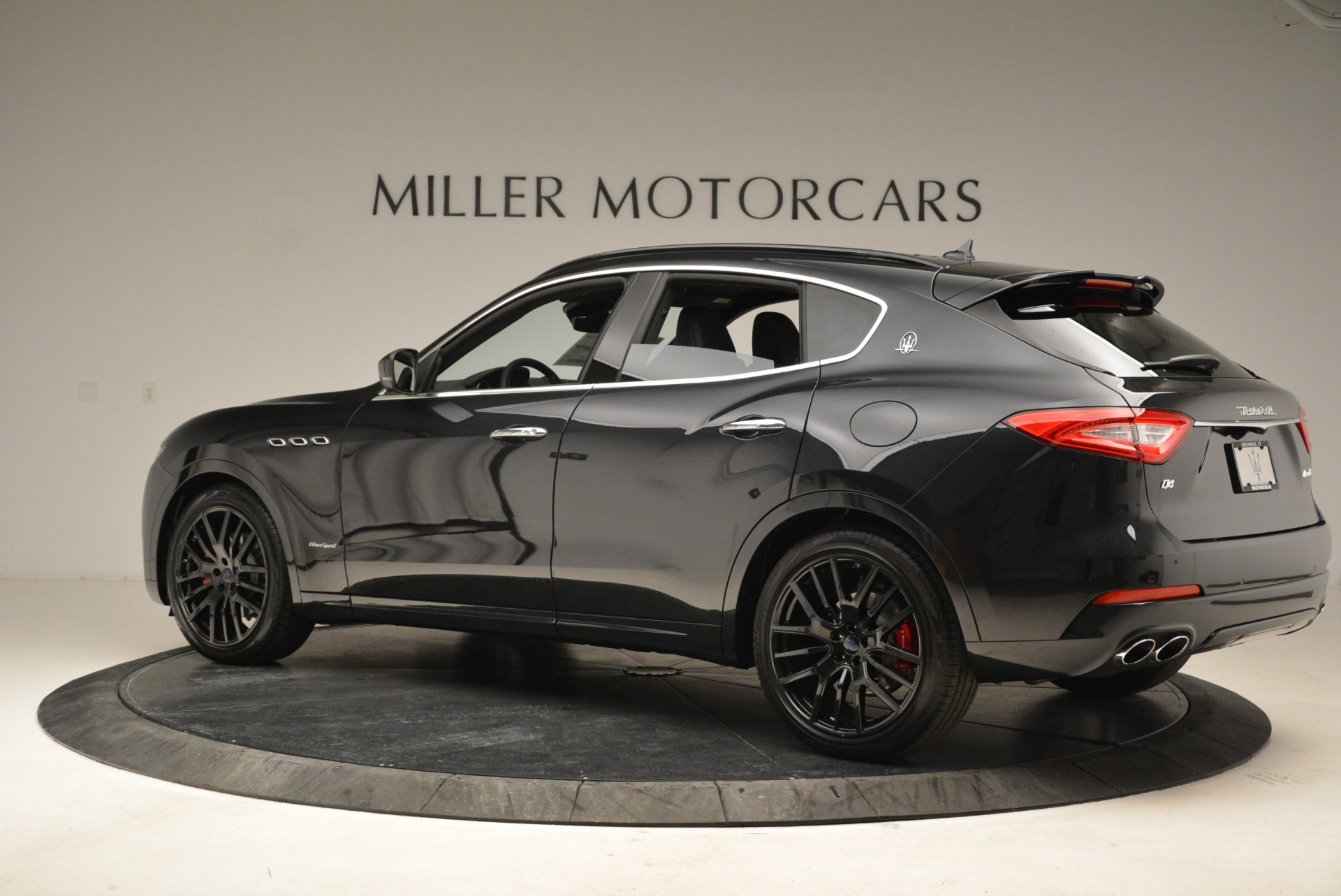 New-2018-Maserati-Levante-S-Q4-Gransport