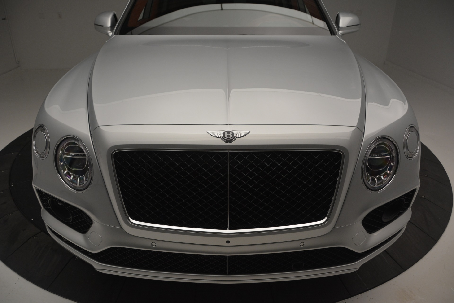 New-2019-Bentley-Bentayga-V8