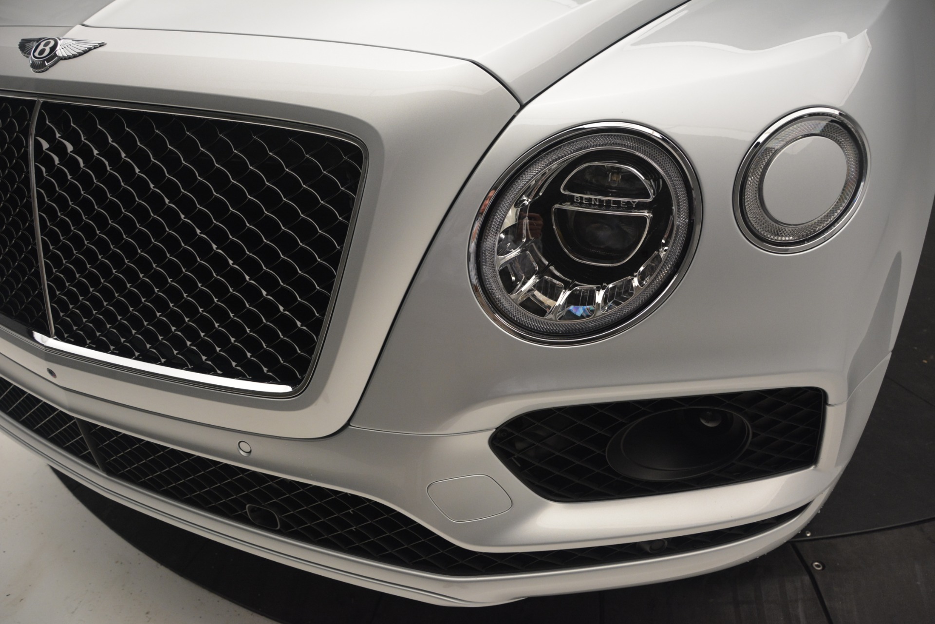 New-2019-Bentley-Bentayga-V8