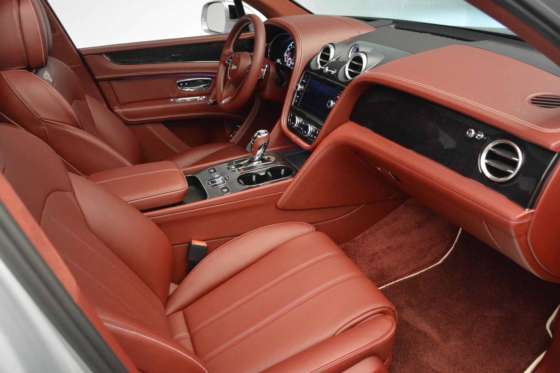 New-2019-Bentley-Bentayga-V8