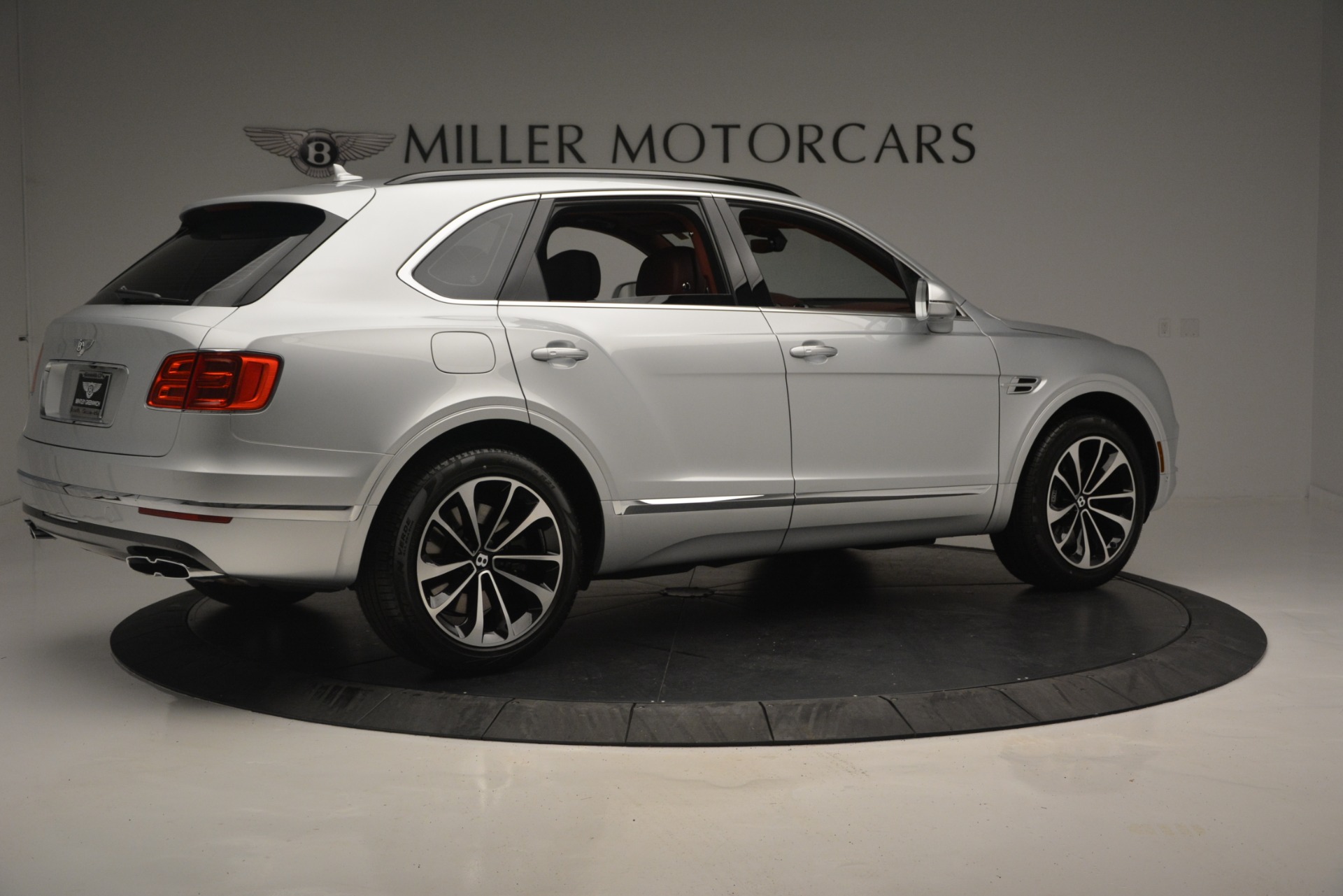 New-2019-Bentley-Bentayga-V8