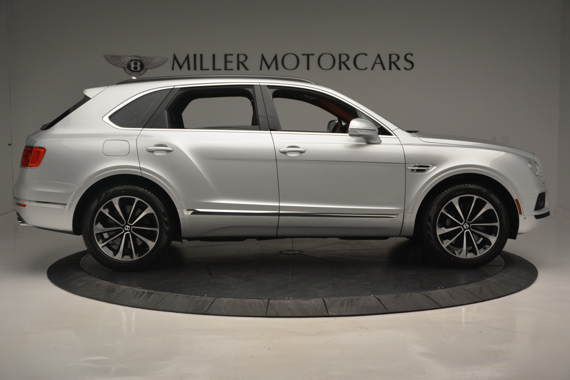 New-2019-Bentley-Bentayga-V8