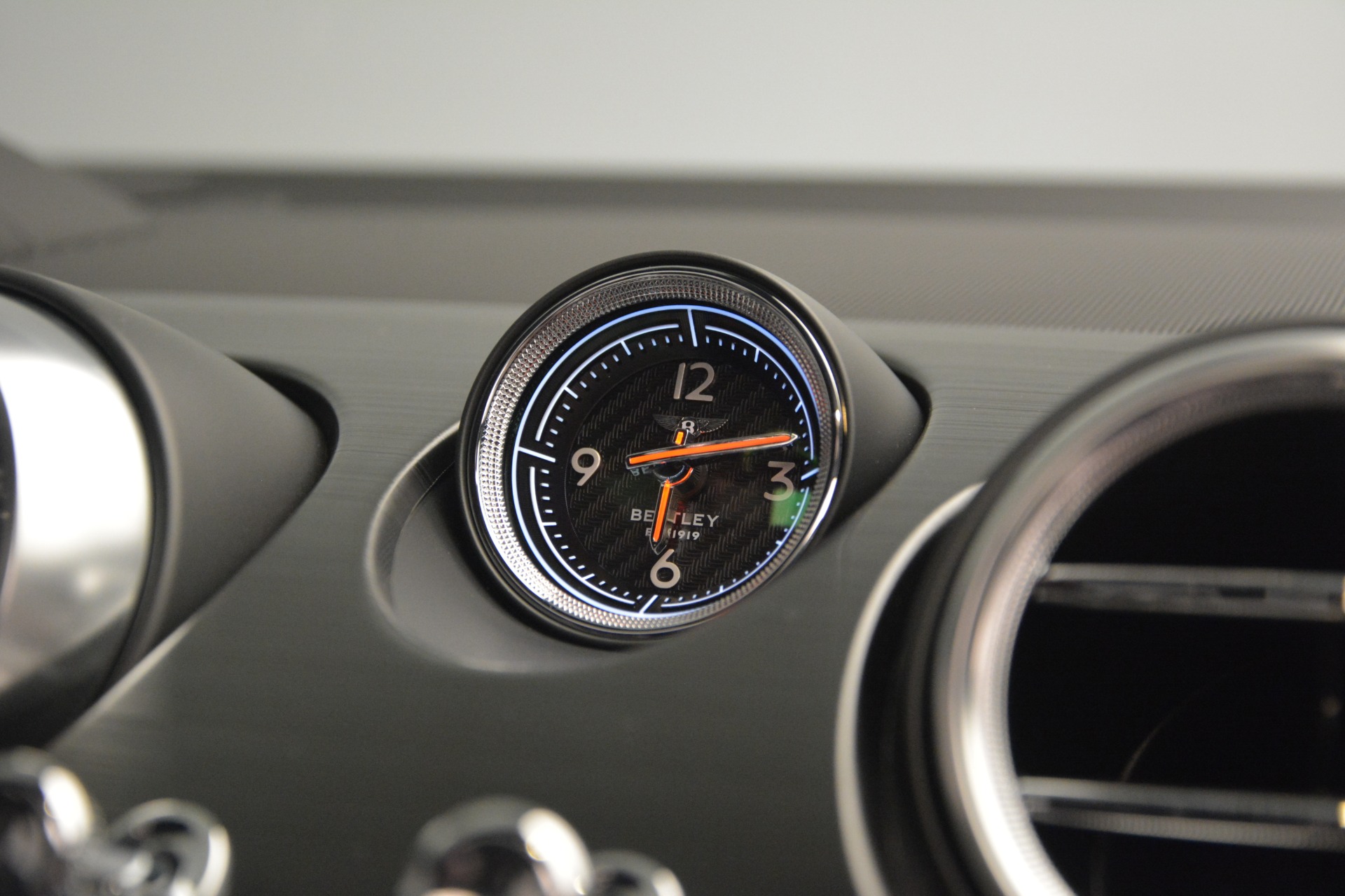 Used-2019-Bentley-Bentayga-V8