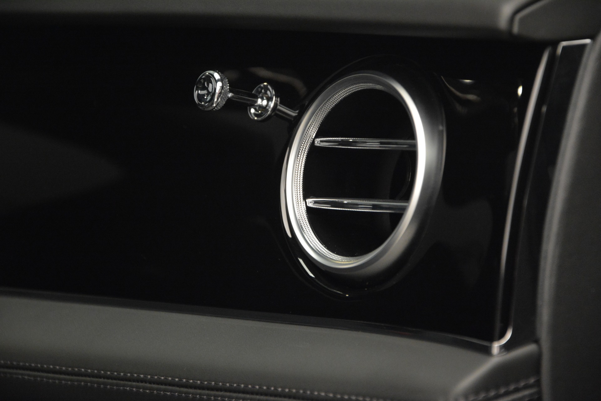 Used-2019-Bentley-Bentayga-V8