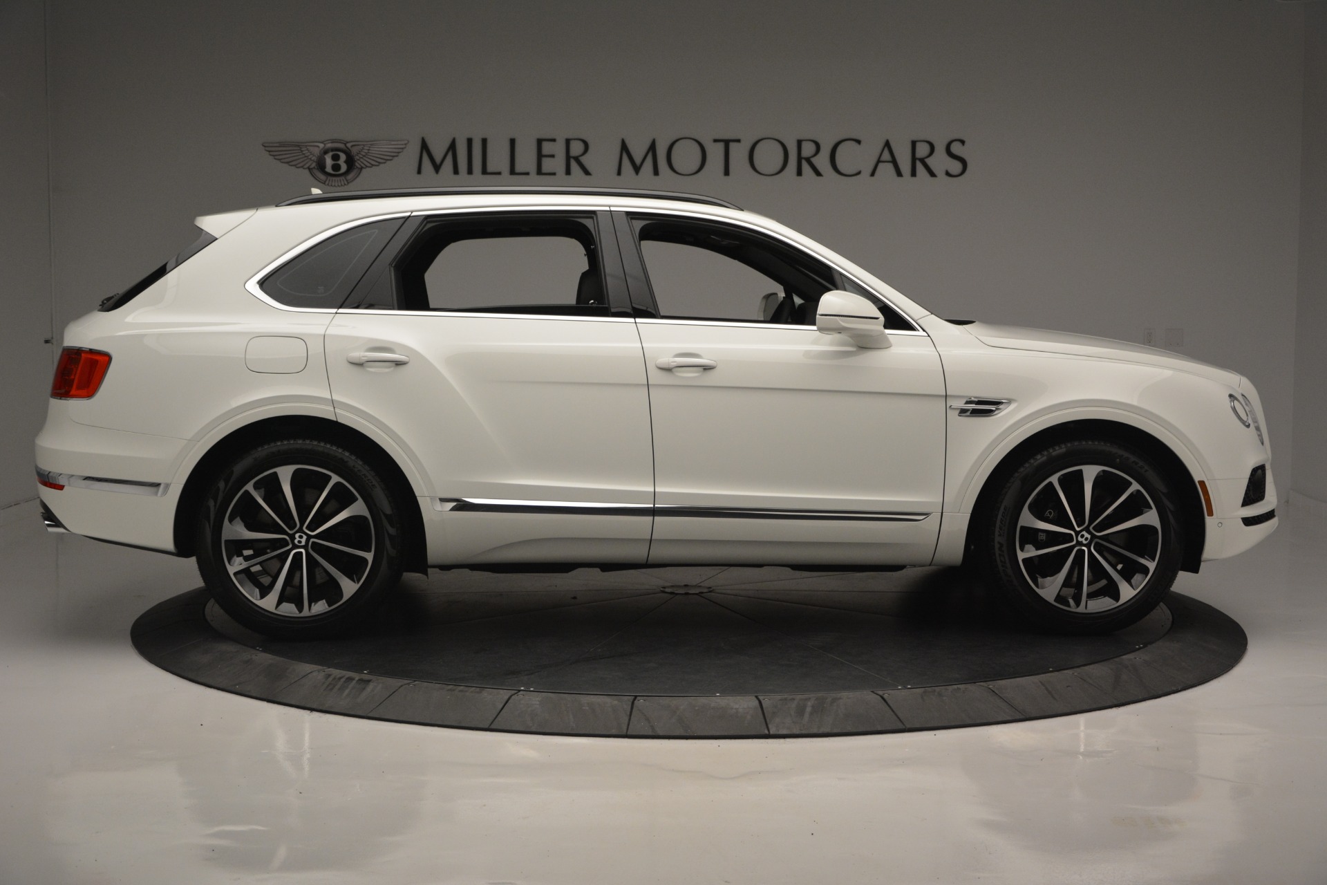 Used-2019-Bentley-Bentayga-V8