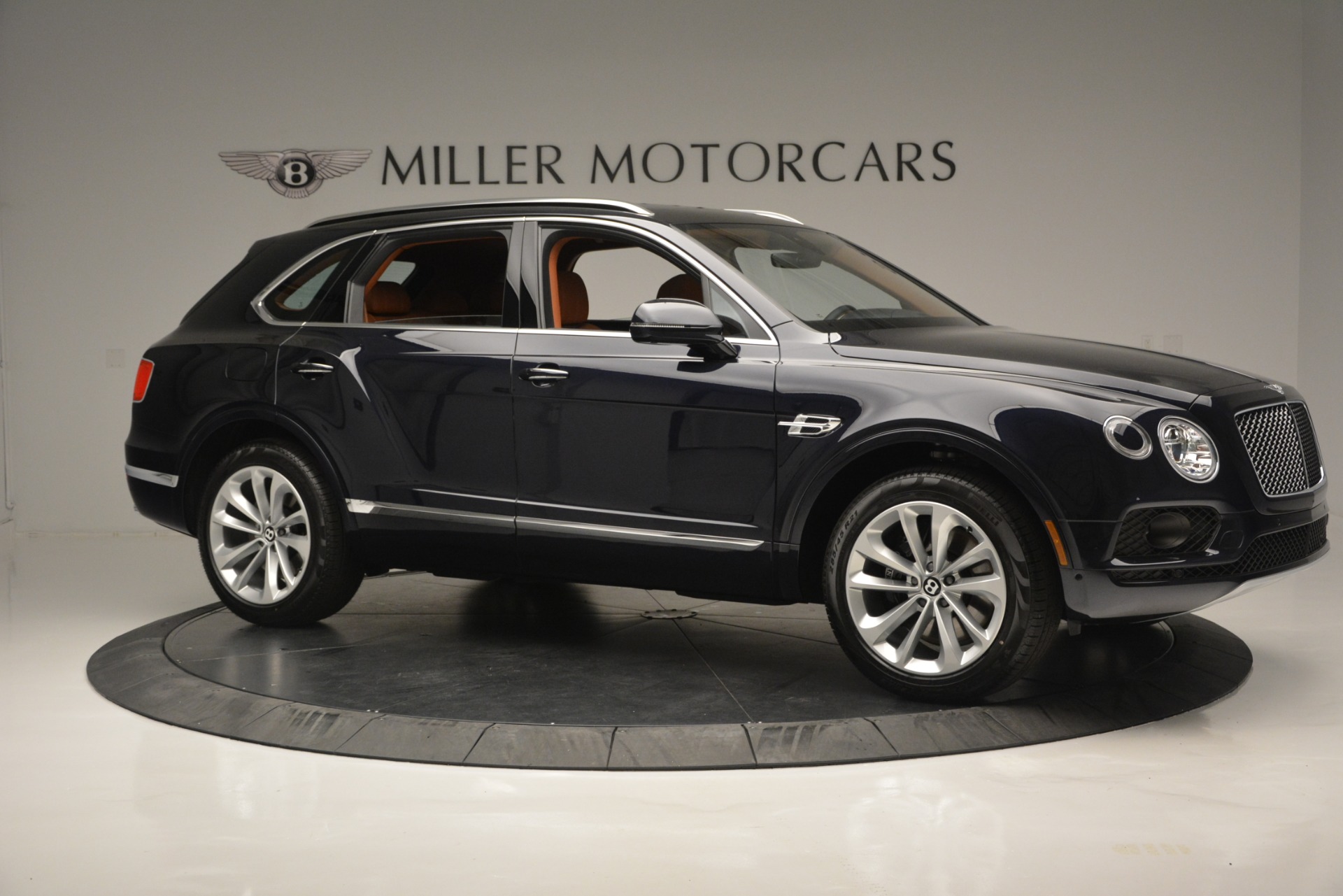 New-2019-Bentley-Bentayga-V8