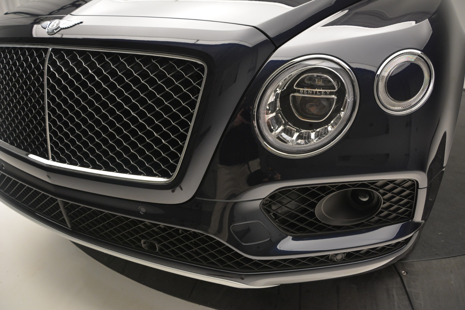 New-2019-Bentley-Bentayga-V8