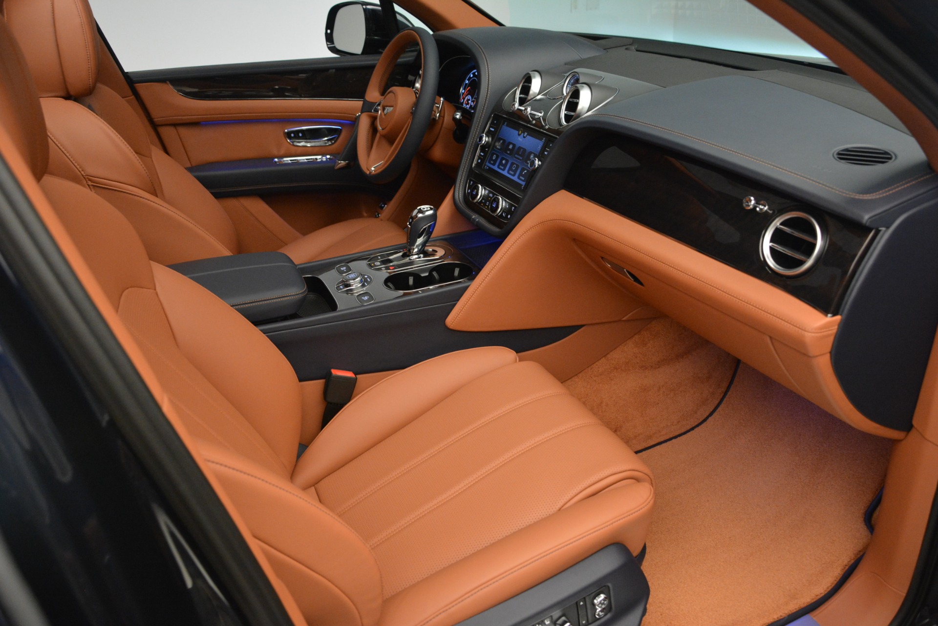 New-2019-Bentley-Bentayga-V8