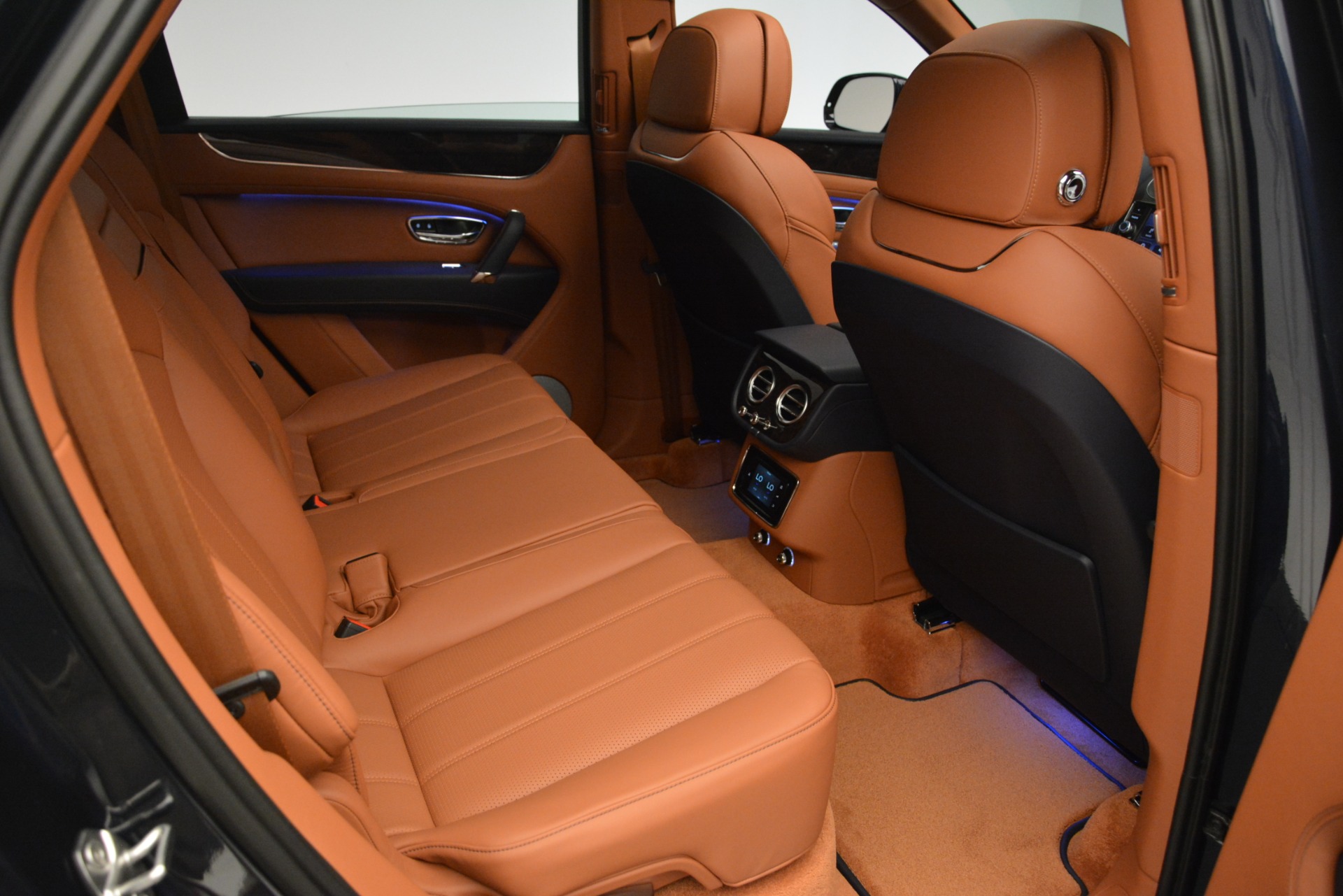 New-2019-Bentley-Bentayga-V8