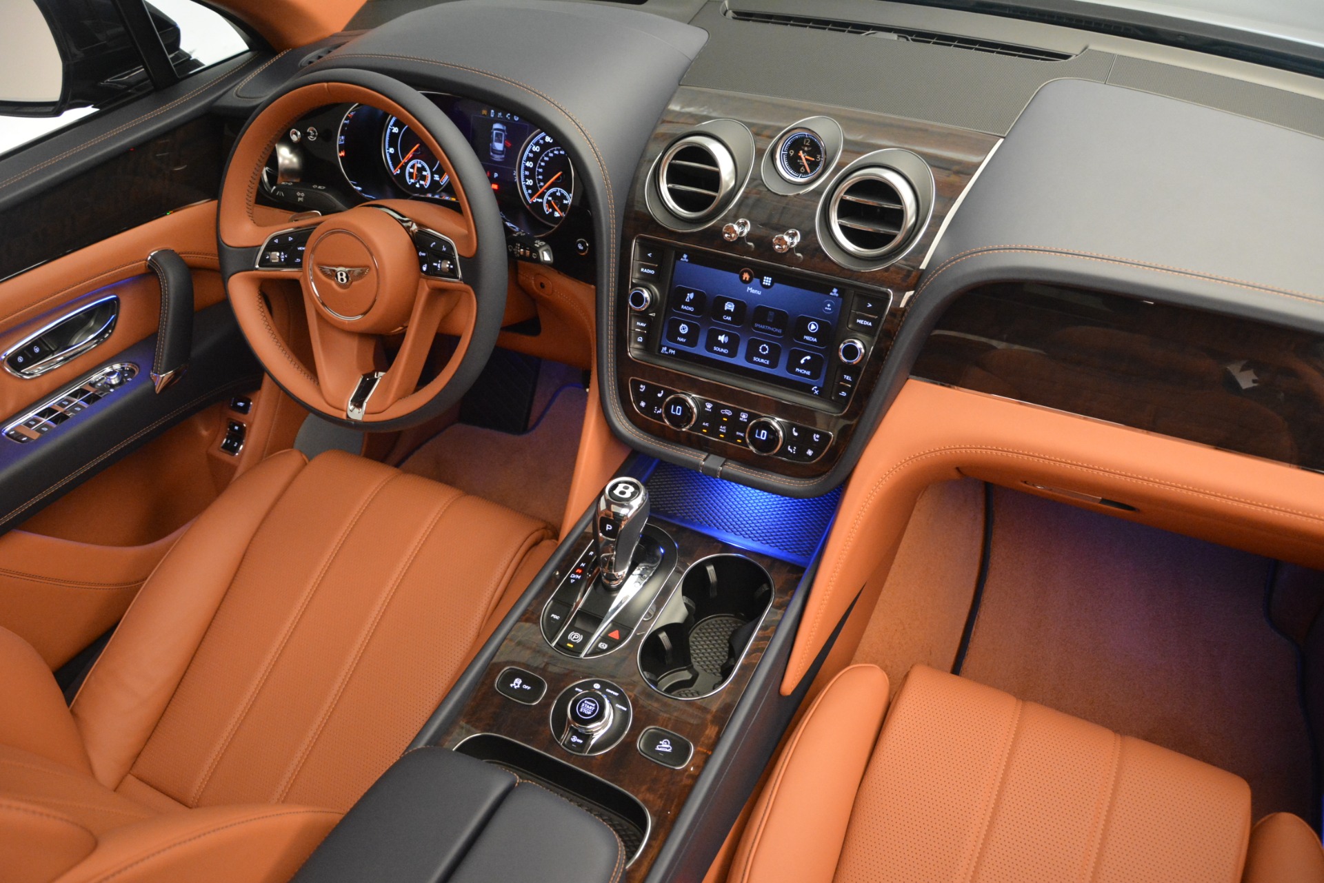 New-2019-Bentley-Bentayga-V8