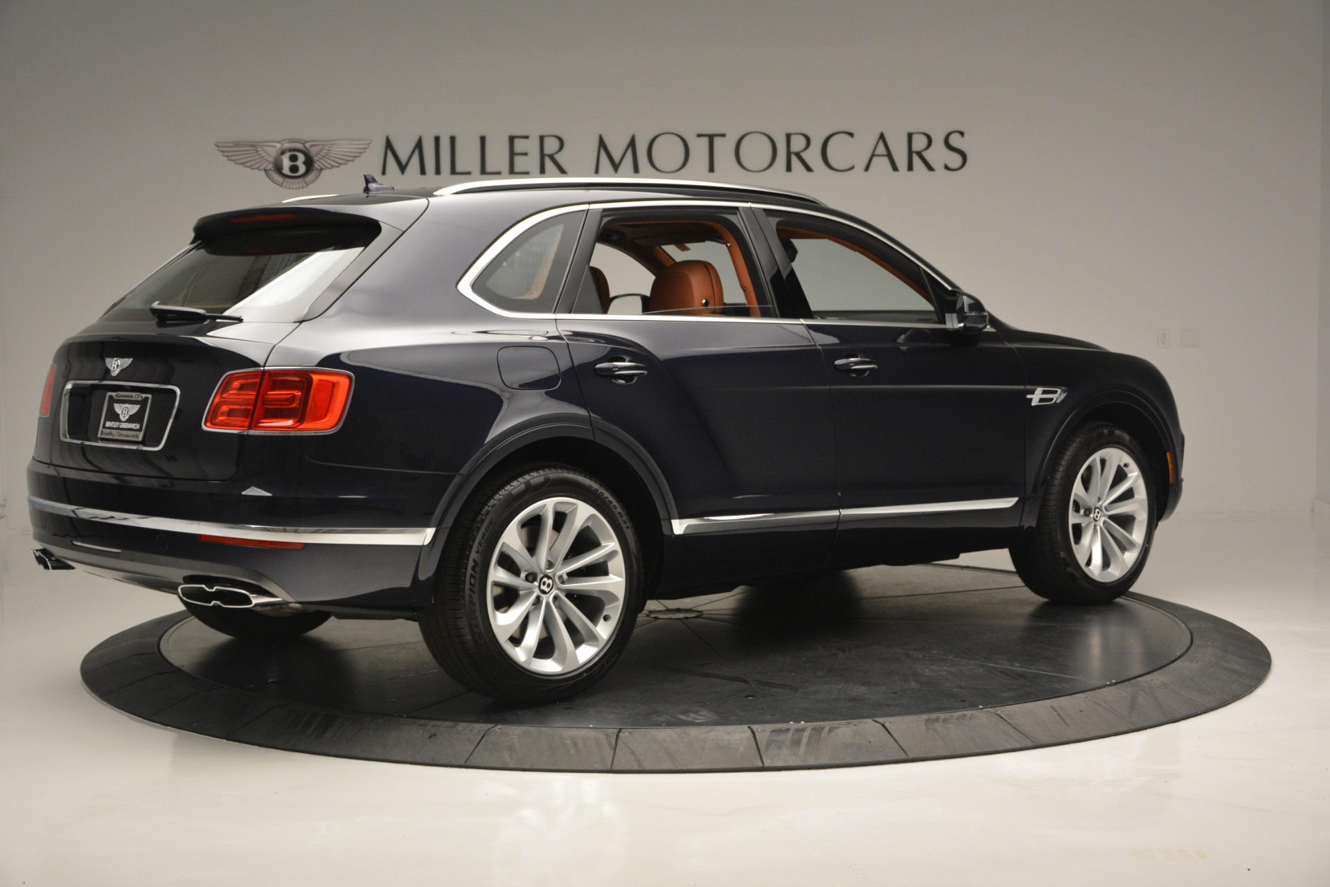 New-2019-Bentley-Bentayga-V8