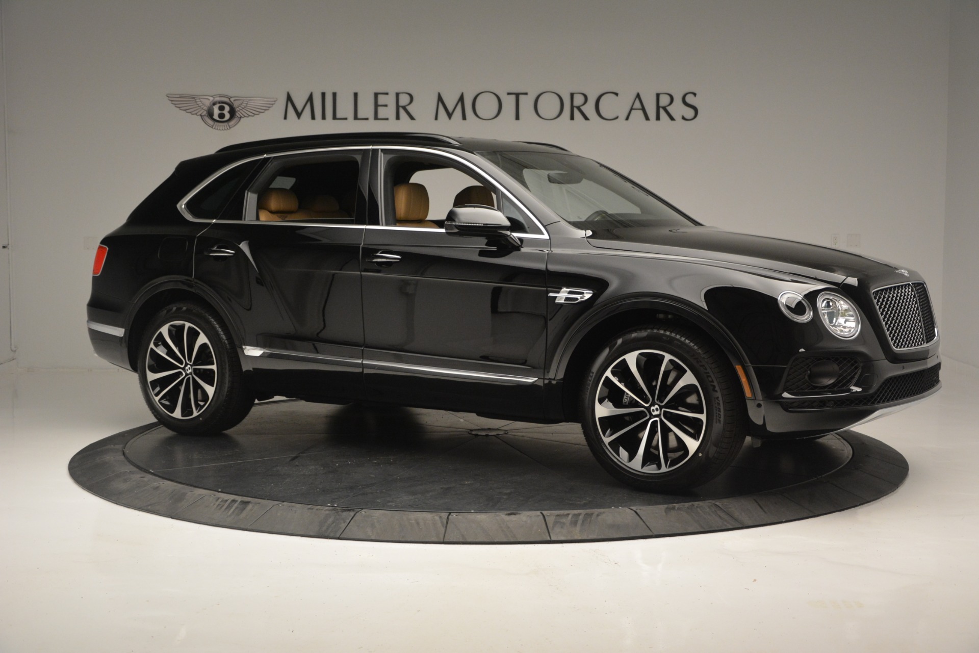 New-2019-Bentley-Bentayga-V8