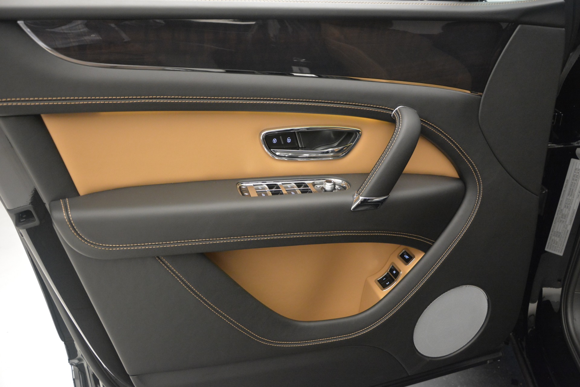 New-2019-Bentley-Bentayga-V8