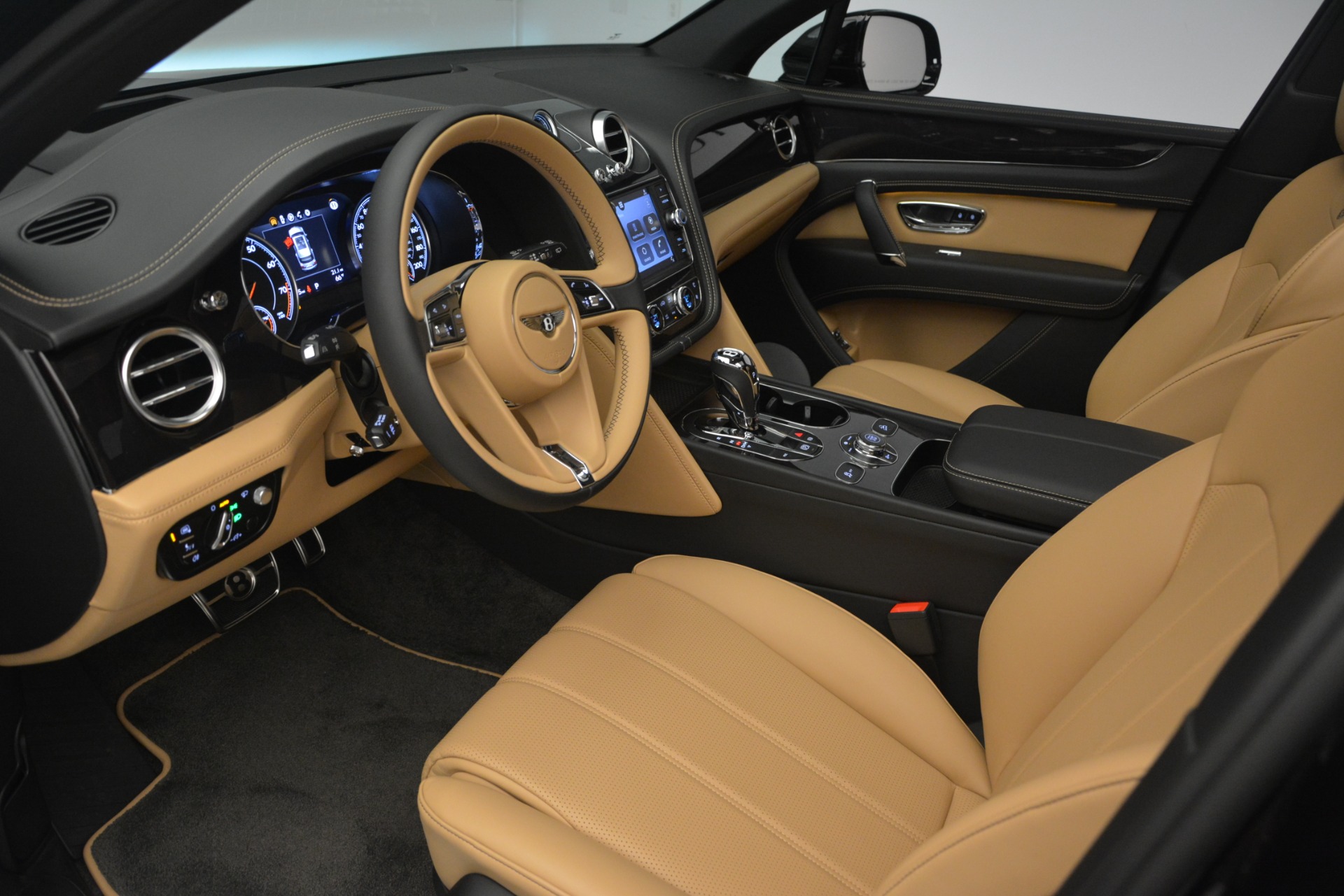 New-2019-Bentley-Bentayga-V8