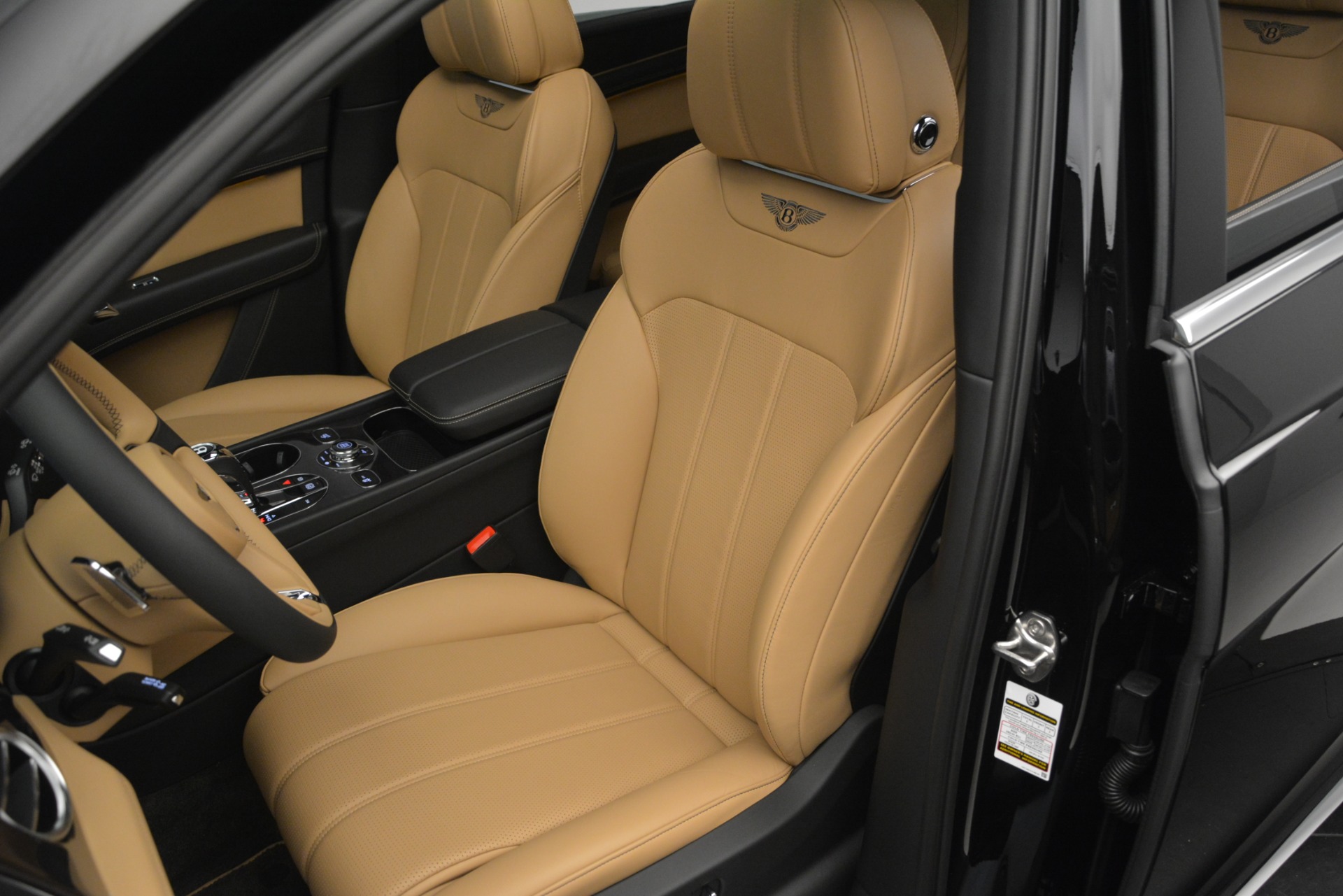 New-2019-Bentley-Bentayga-V8