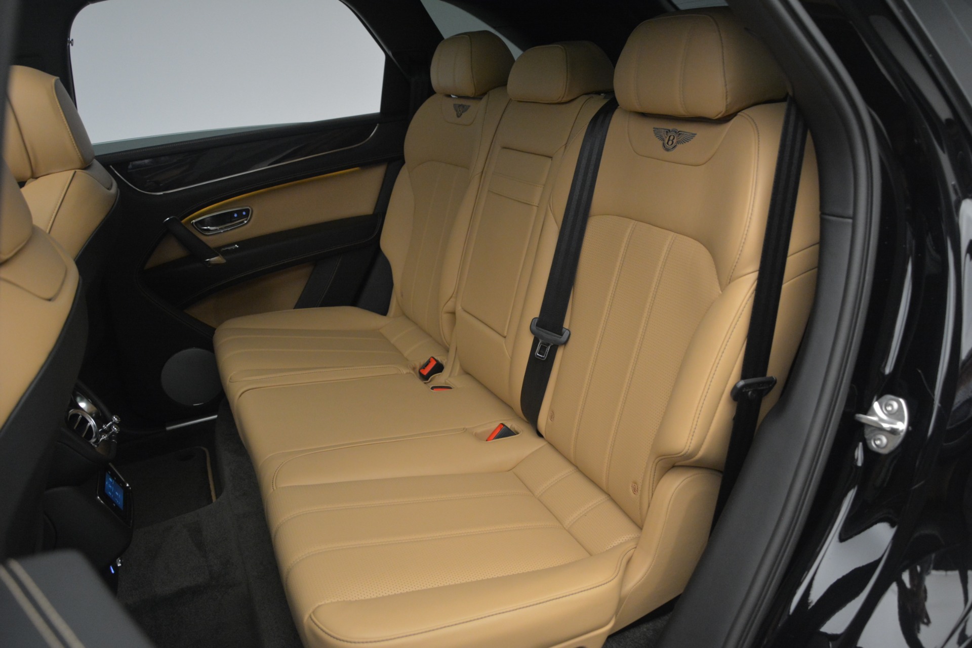 New-2019-Bentley-Bentayga-V8