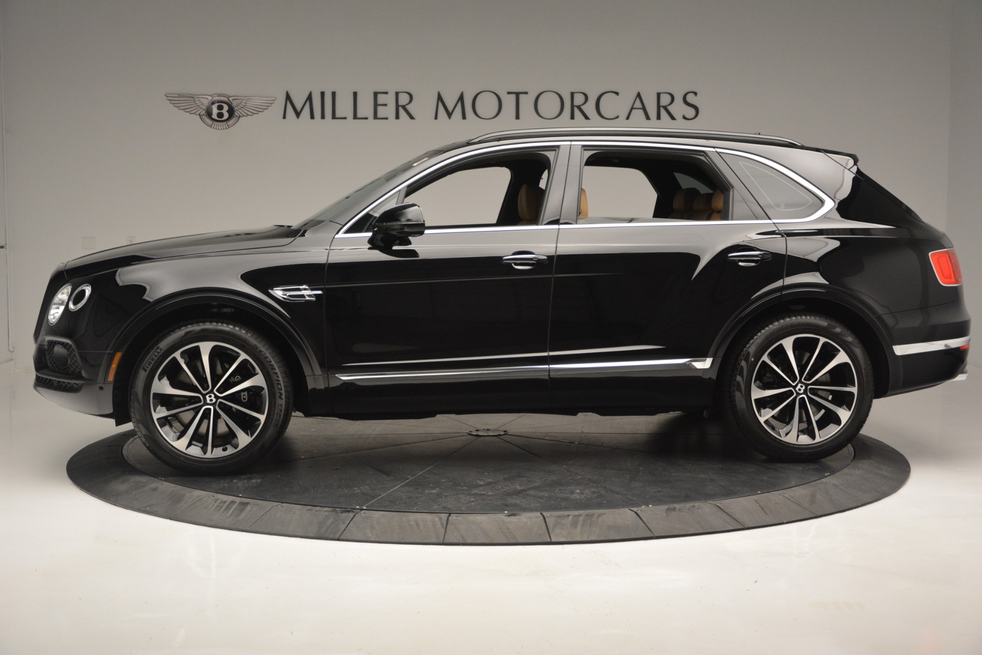 New-2019-Bentley-Bentayga-V8