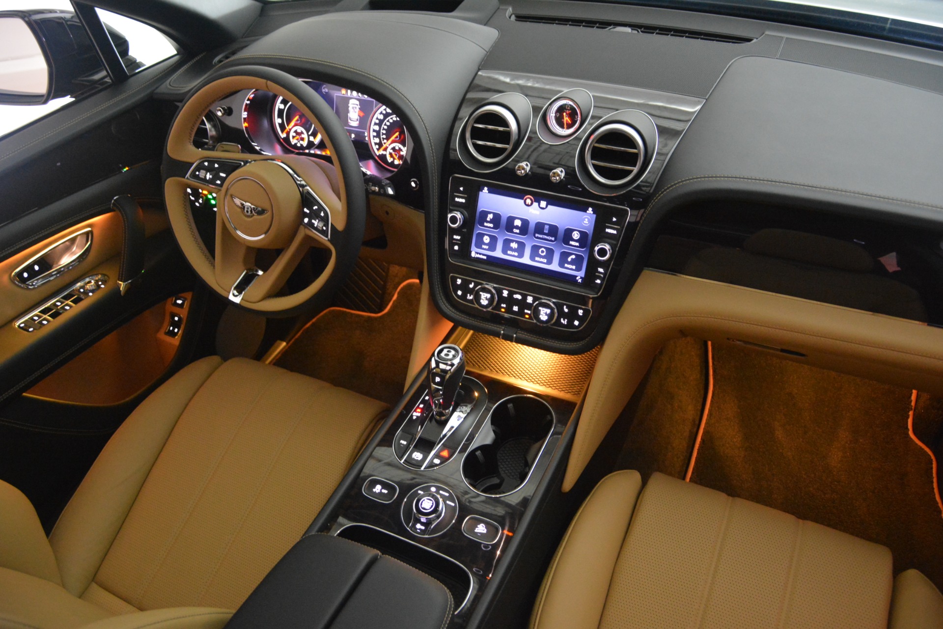 New-2019-Bentley-Bentayga-V8