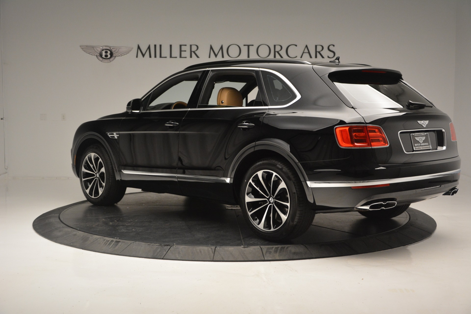 New-2019-Bentley-Bentayga-V8
