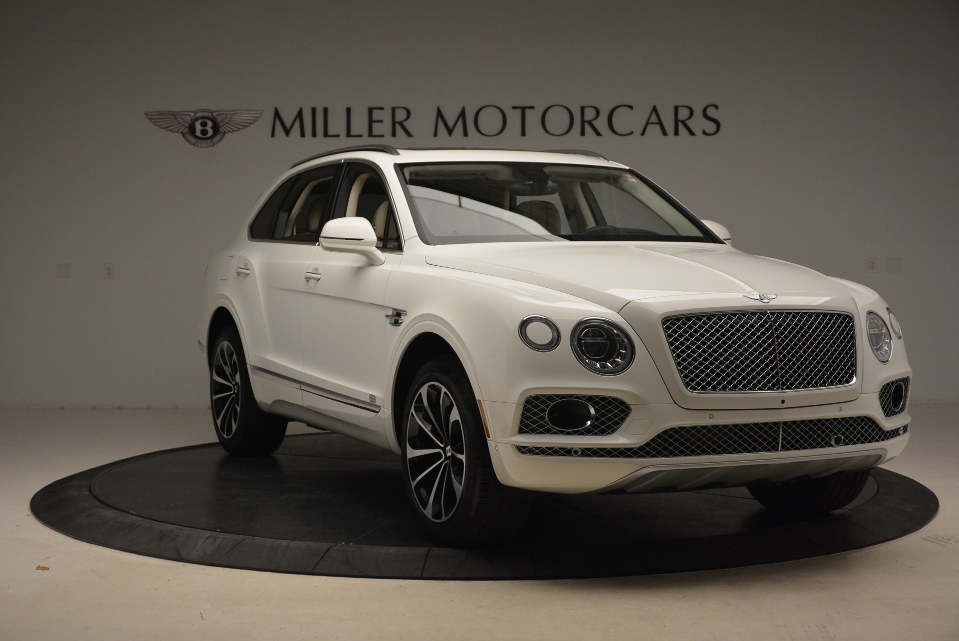 Used-2018-Bentley-Bentayga-Signature