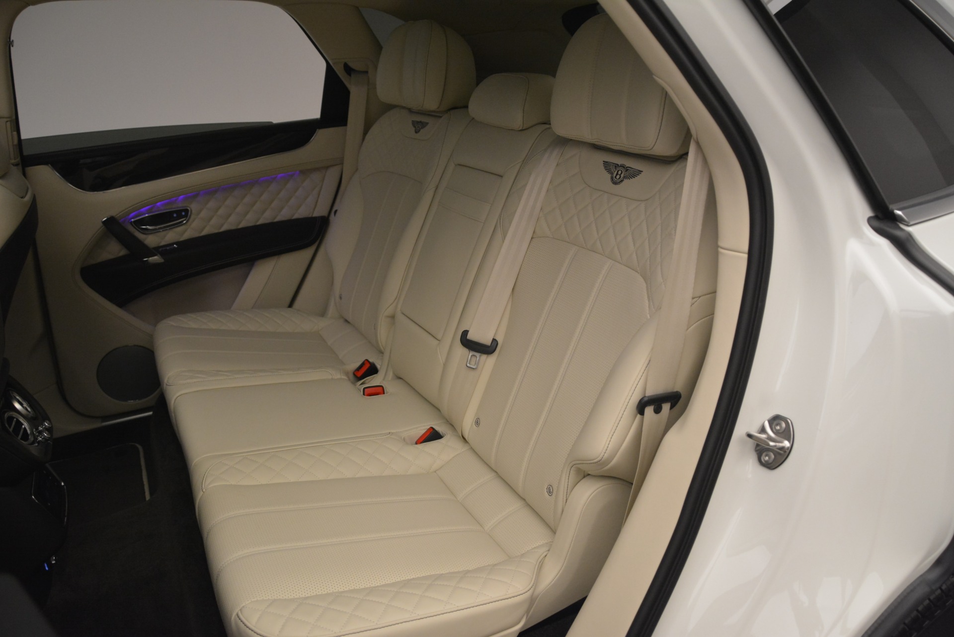 Used-2018-Bentley-Bentayga-Signature