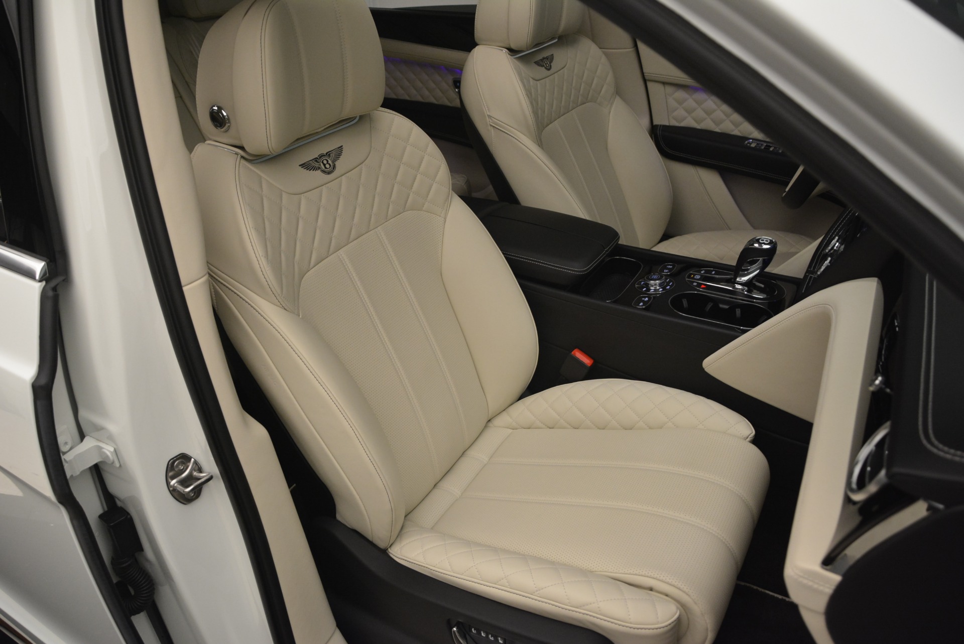 Used-2018-Bentley-Bentayga-Signature