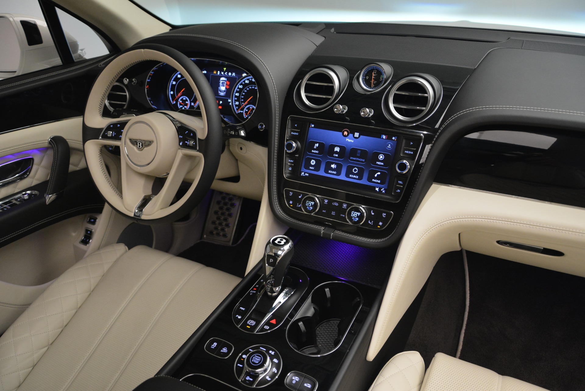 Used-2018-Bentley-Bentayga-Signature