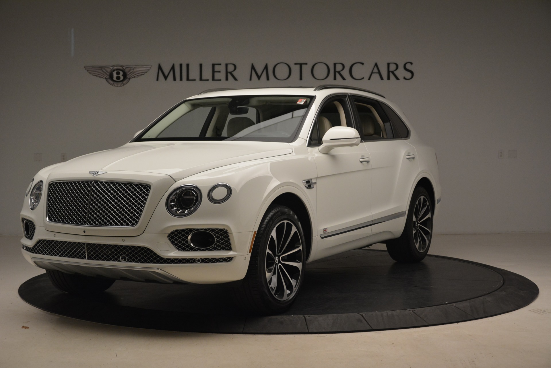 Used-2018-Bentley-Bentayga-Signature