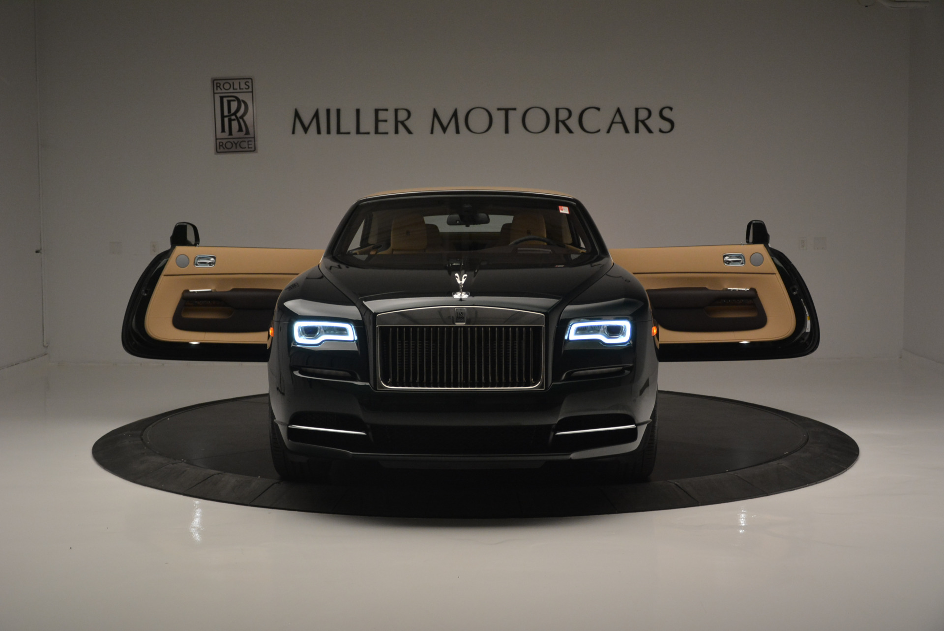 Used-2018-Rolls-Royce-Dawn