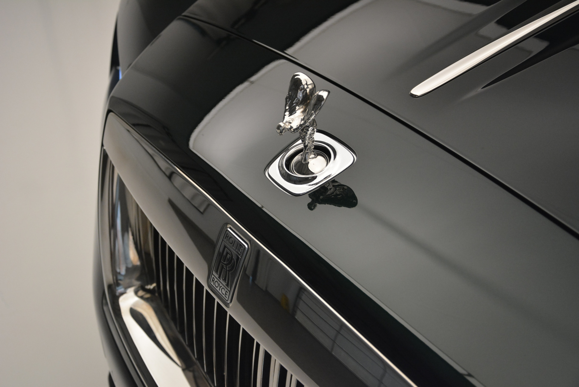 Used-2018-Rolls-Royce-Dawn