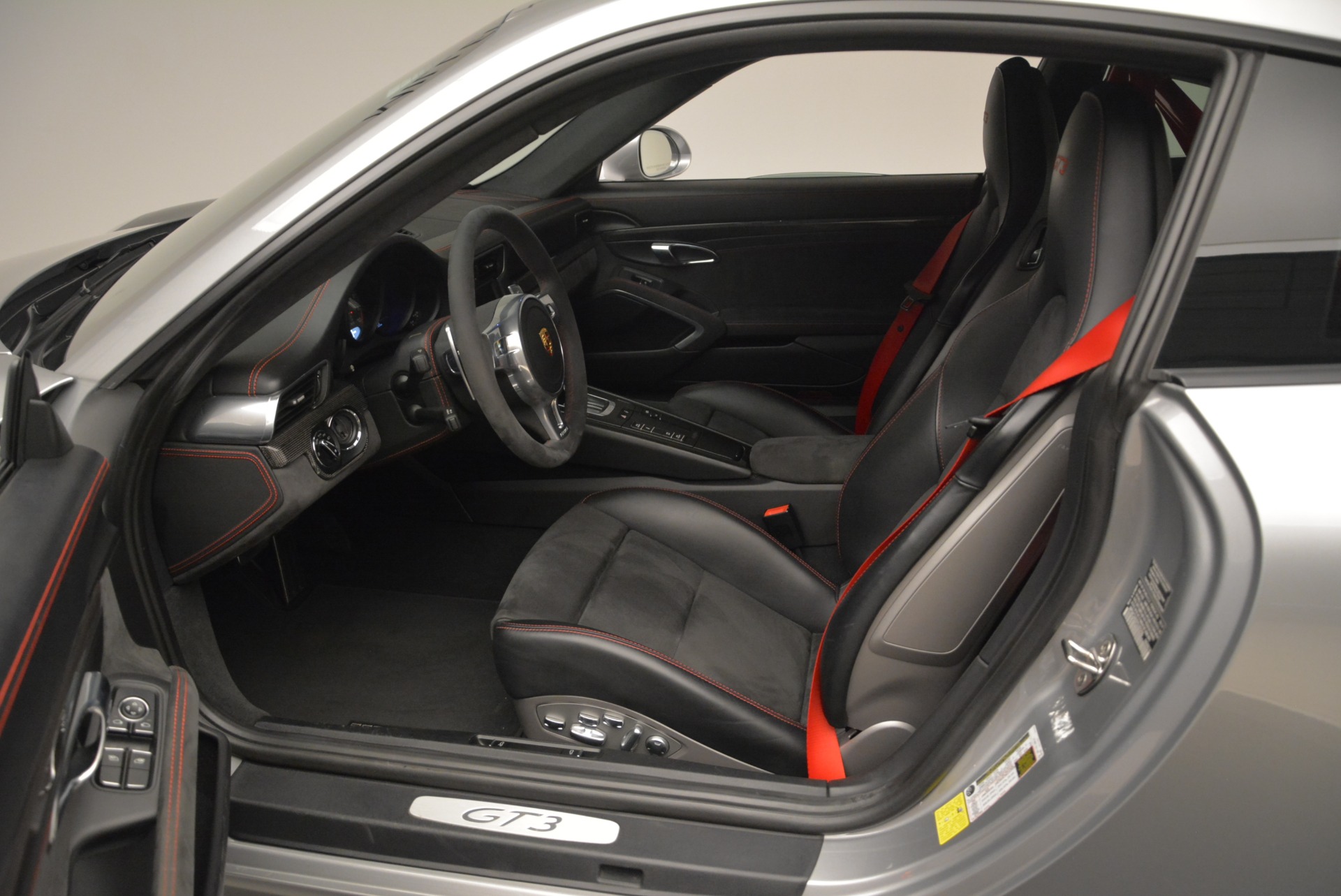 Used-2015-Porsche-911-GT3